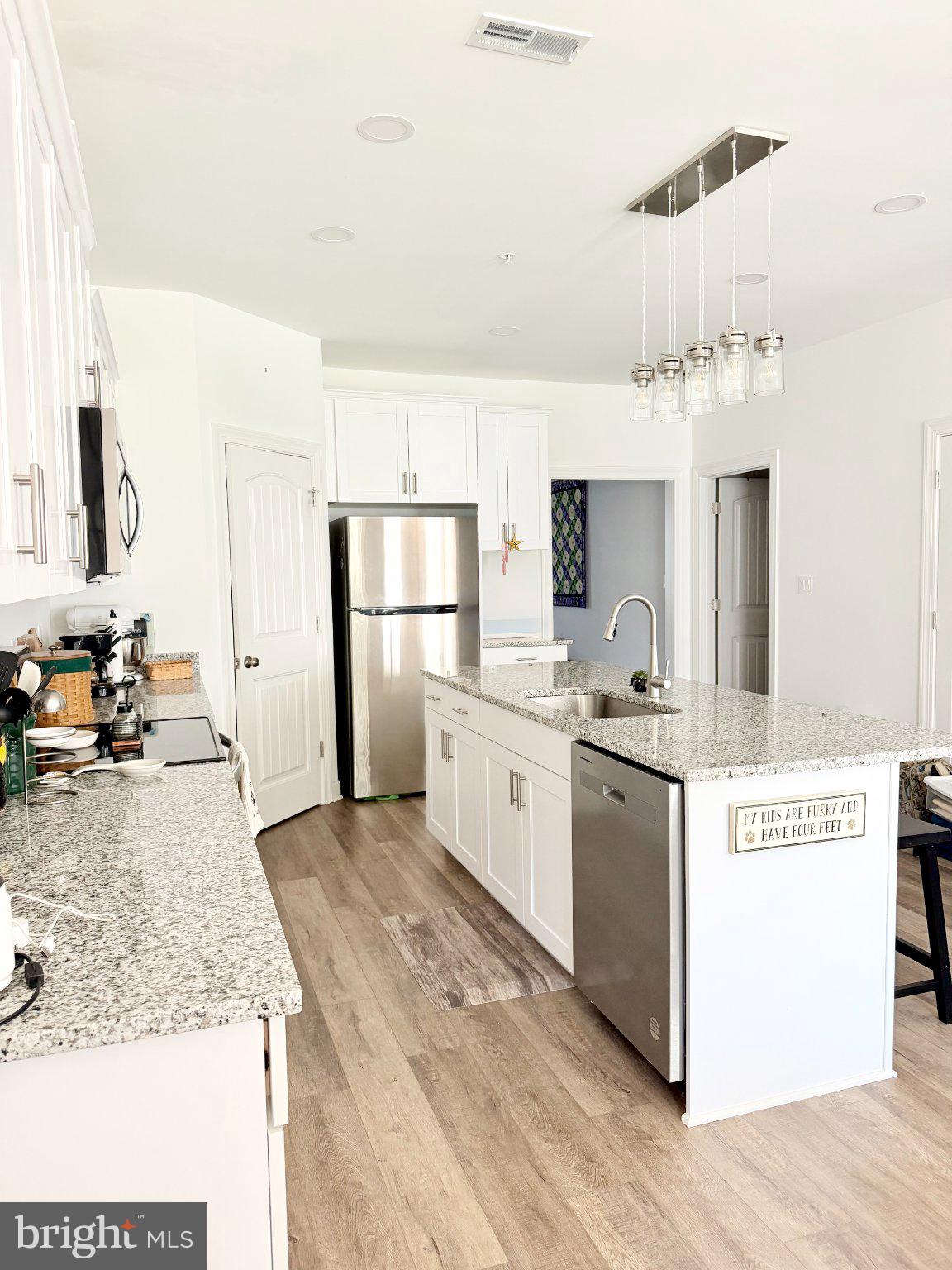 BIRCH GROVE - Residential