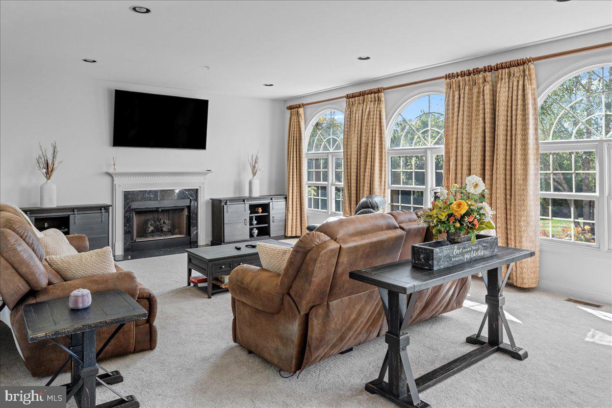 RIDINGS OF WARWICK - Residential