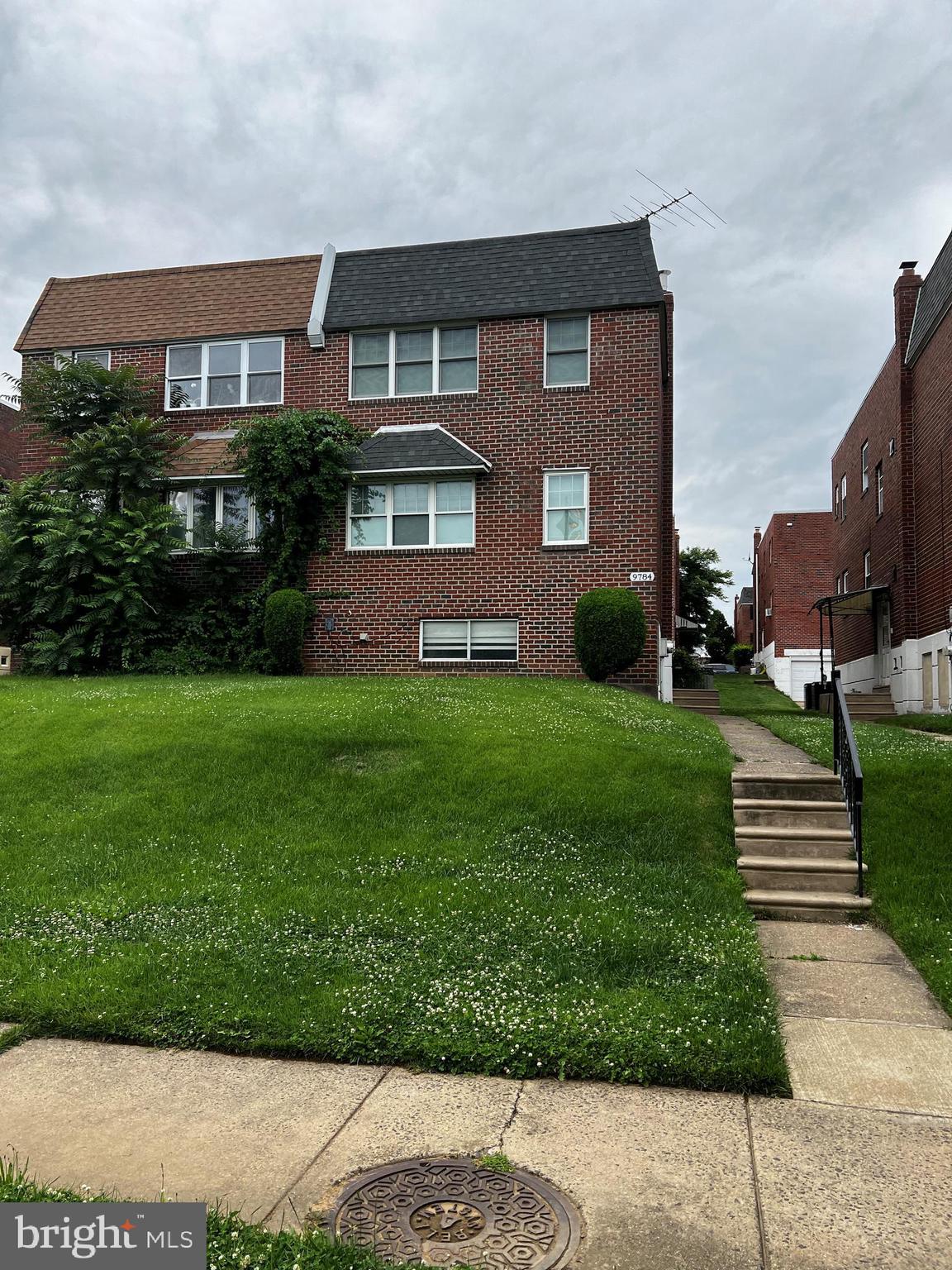 Come check out this well maintained ready to move right in Twin Duplex. Each unit offers 2 bedrooms with 1.5 bath and both have AC. Driveway in back gives each unit 1 car garage and 1 car parking in driveway.  The basement provides each unit with storage laundry hookups and all utilities are separated.

All offers to be in by Wed. 6/22 by 5pm.