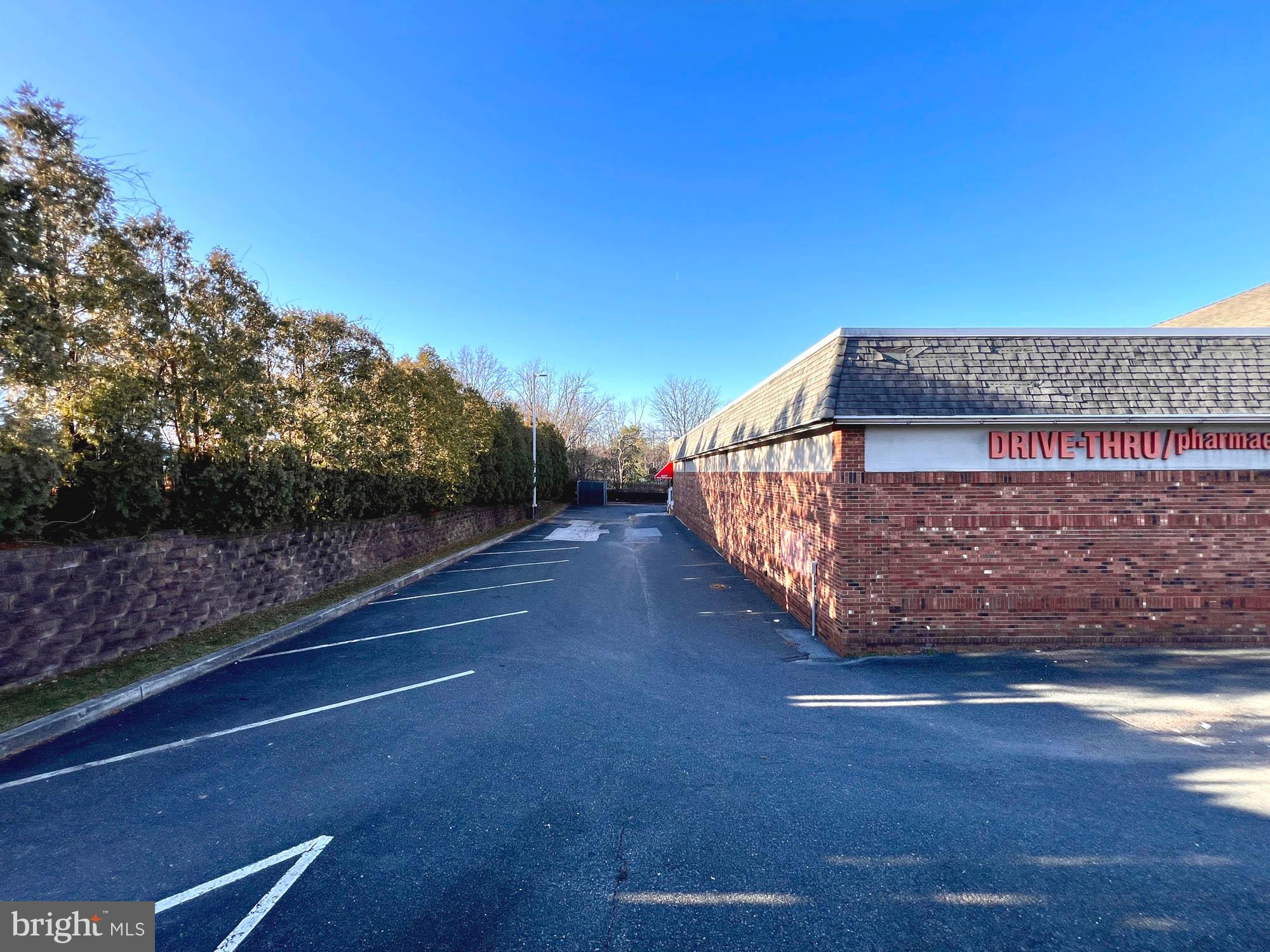 ROSEDALE - Commercial Sale