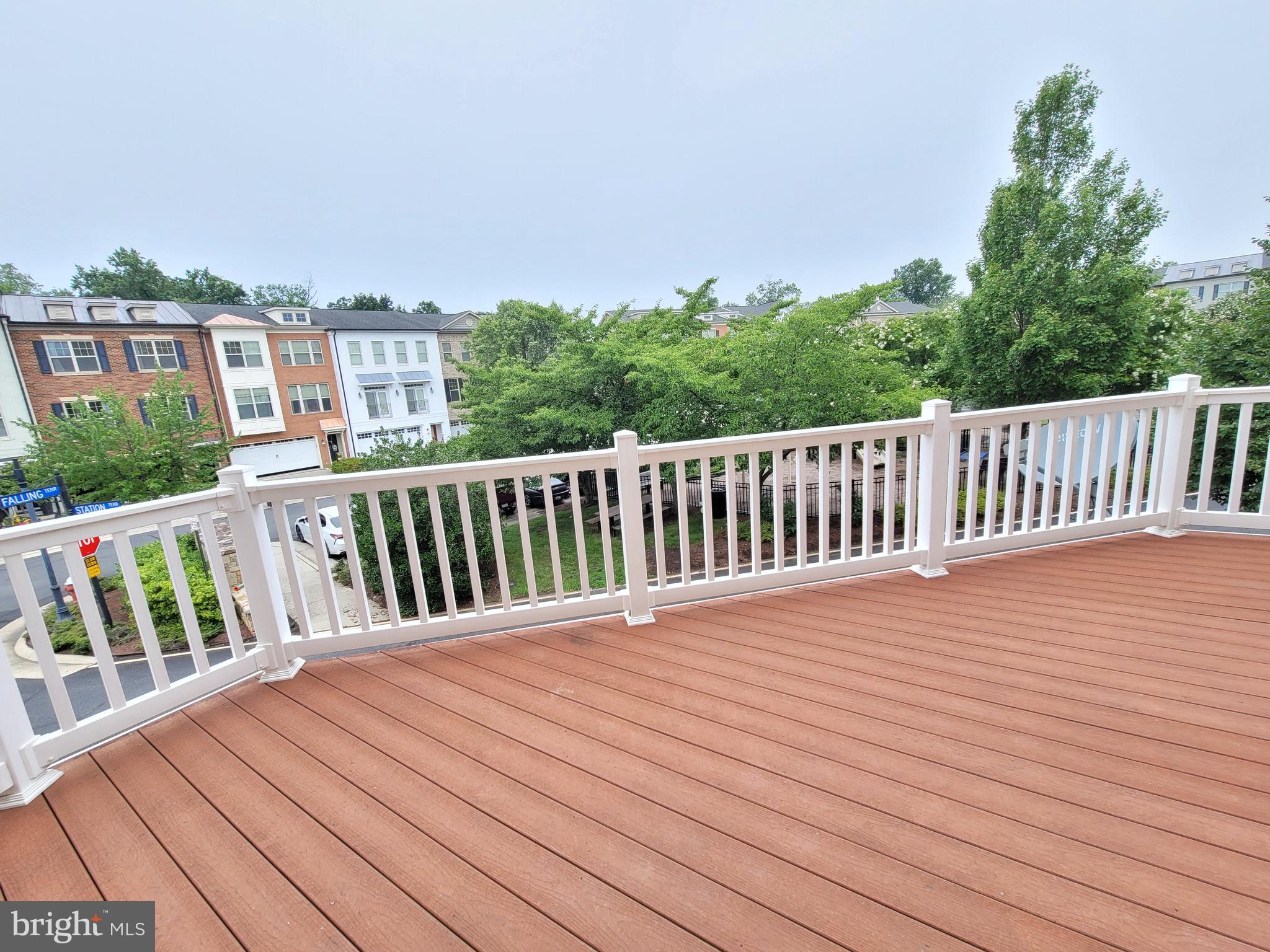 STATION VIEW - Residential