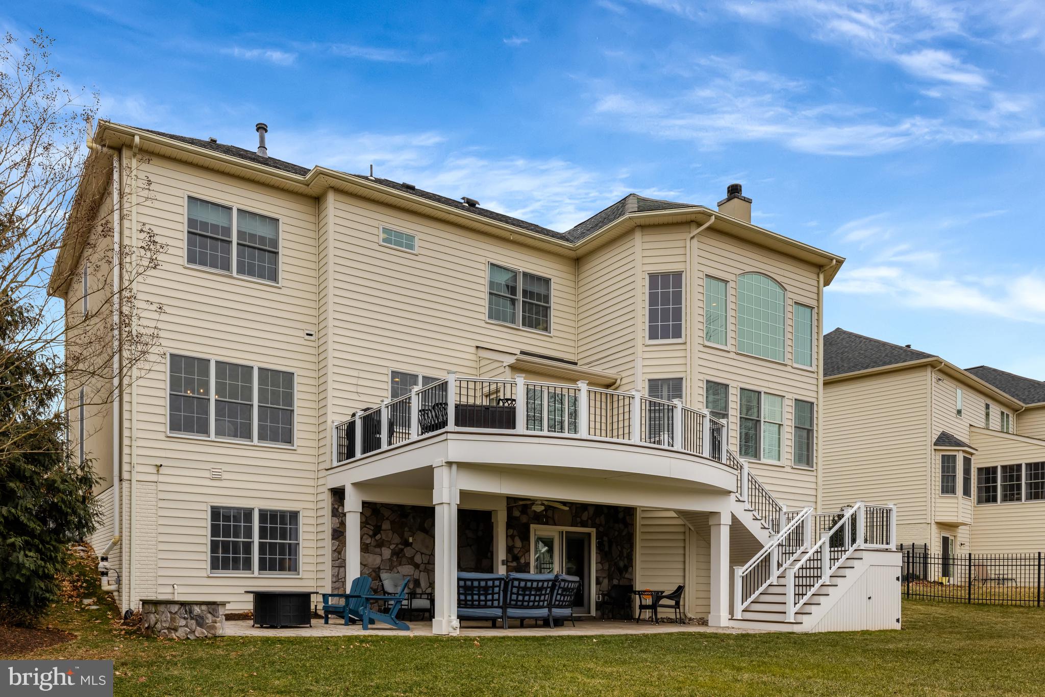 LOUDOUN VALLEY ESTATES - Residential