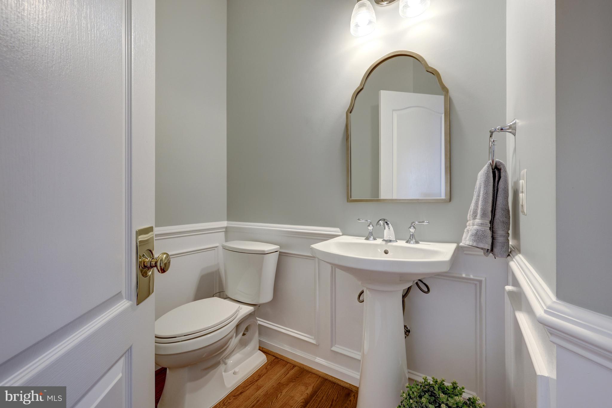 LOUDOUN VALLEY ESTATES - Residential