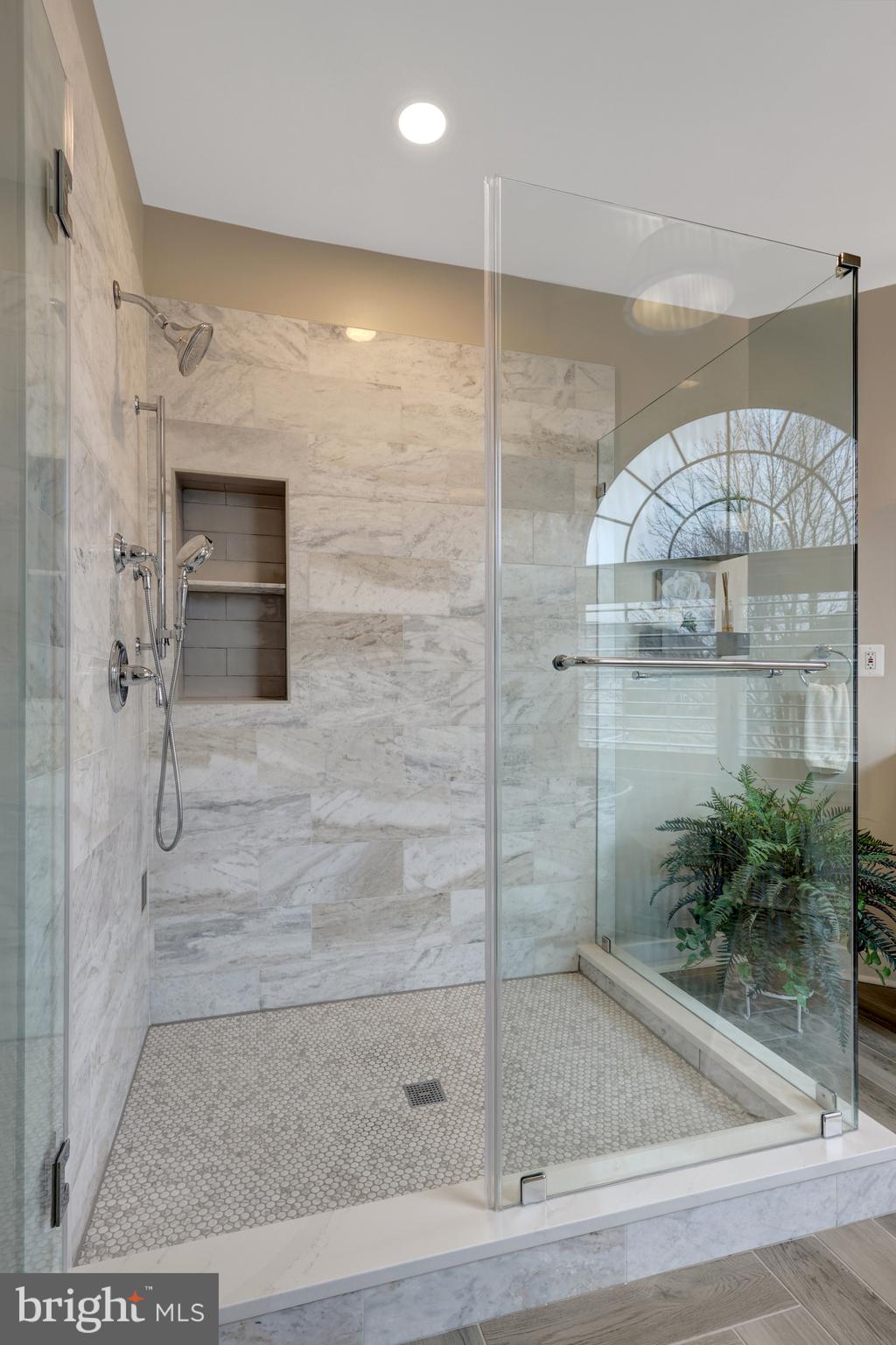 LOUDOUN VALLEY ESTATES - Residential