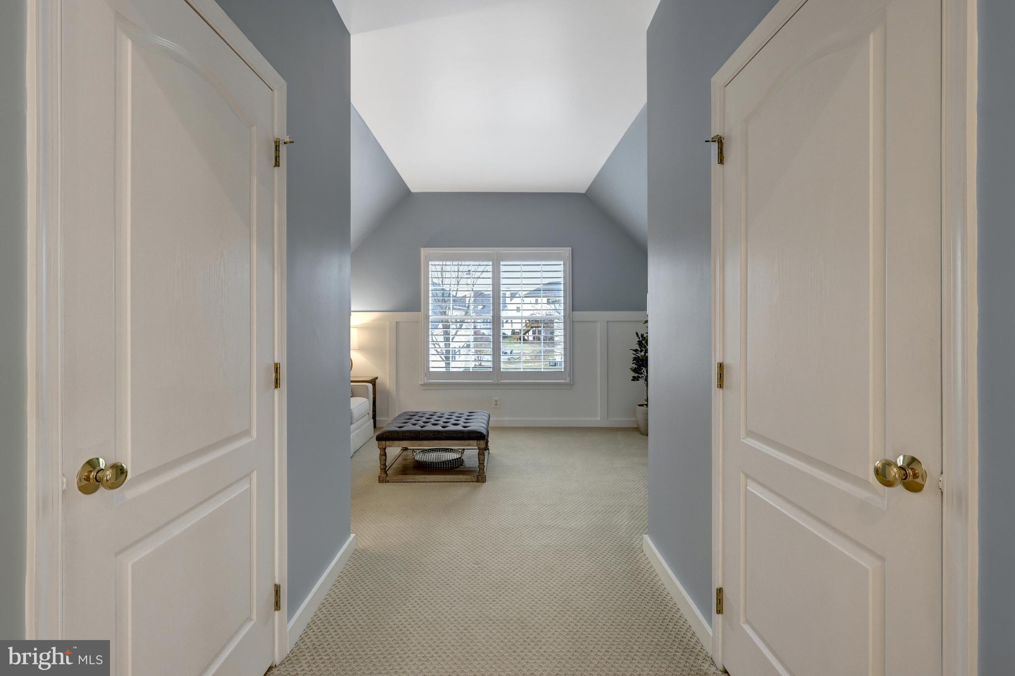 LOUDOUN VALLEY ESTATES - Residential