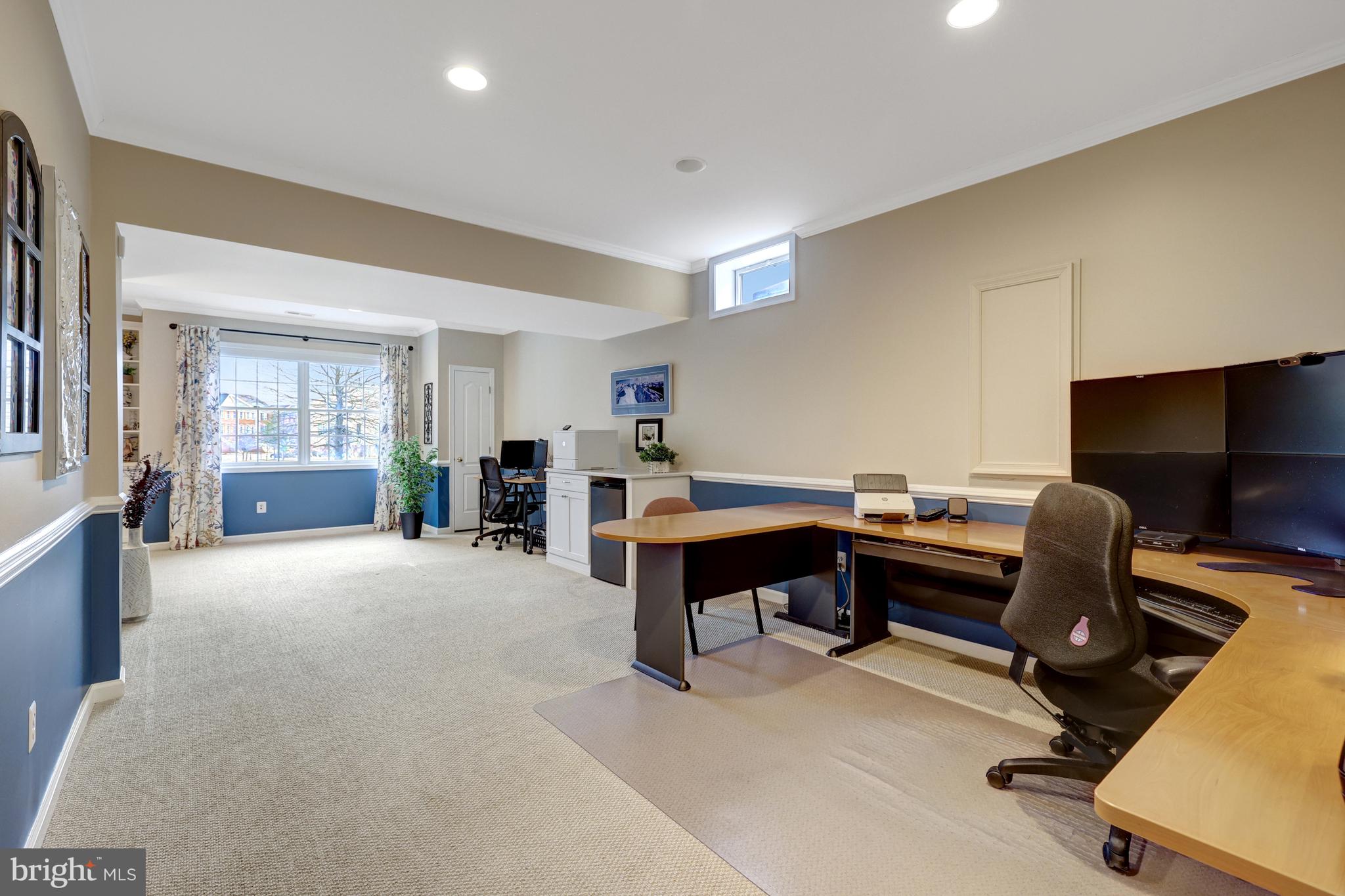 LOUDOUN VALLEY ESTATES - Residential