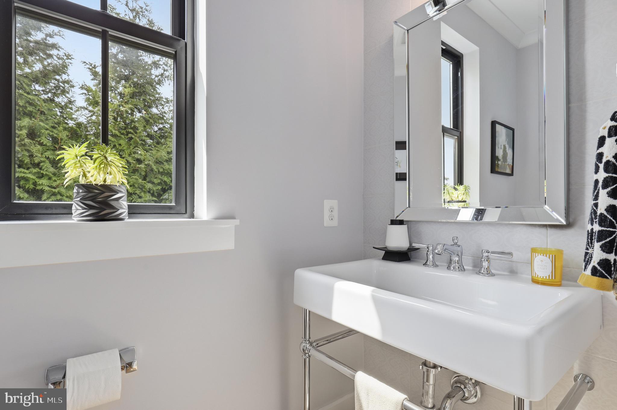 JANETA - Residential