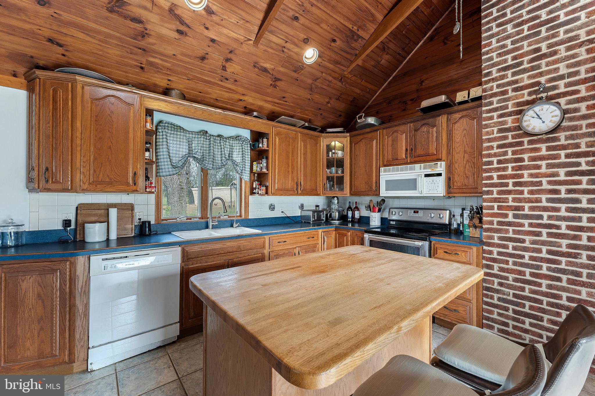 OLD RUSSELL FARM - Residential