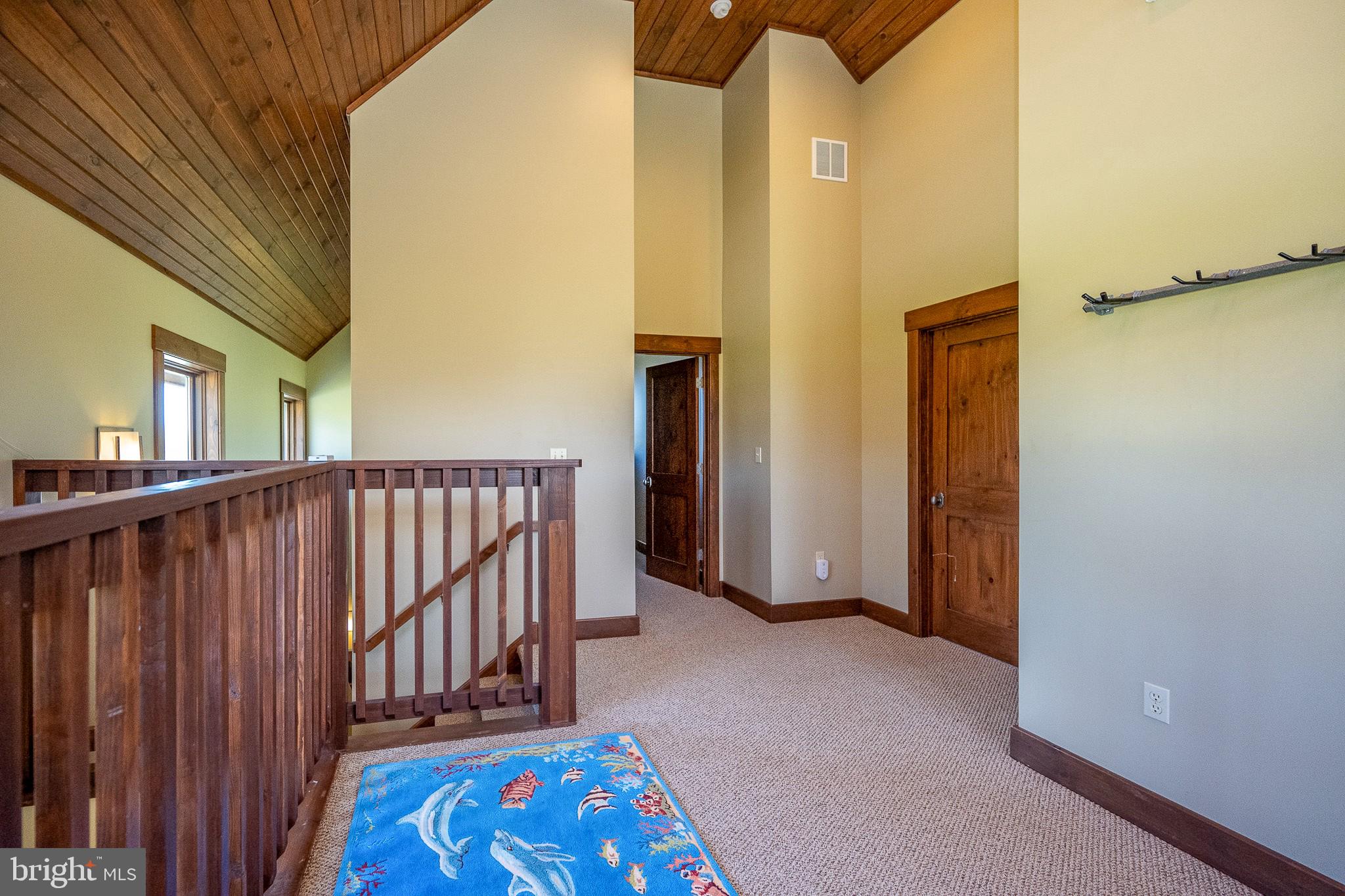 OVERLOOK CABINS - Residential