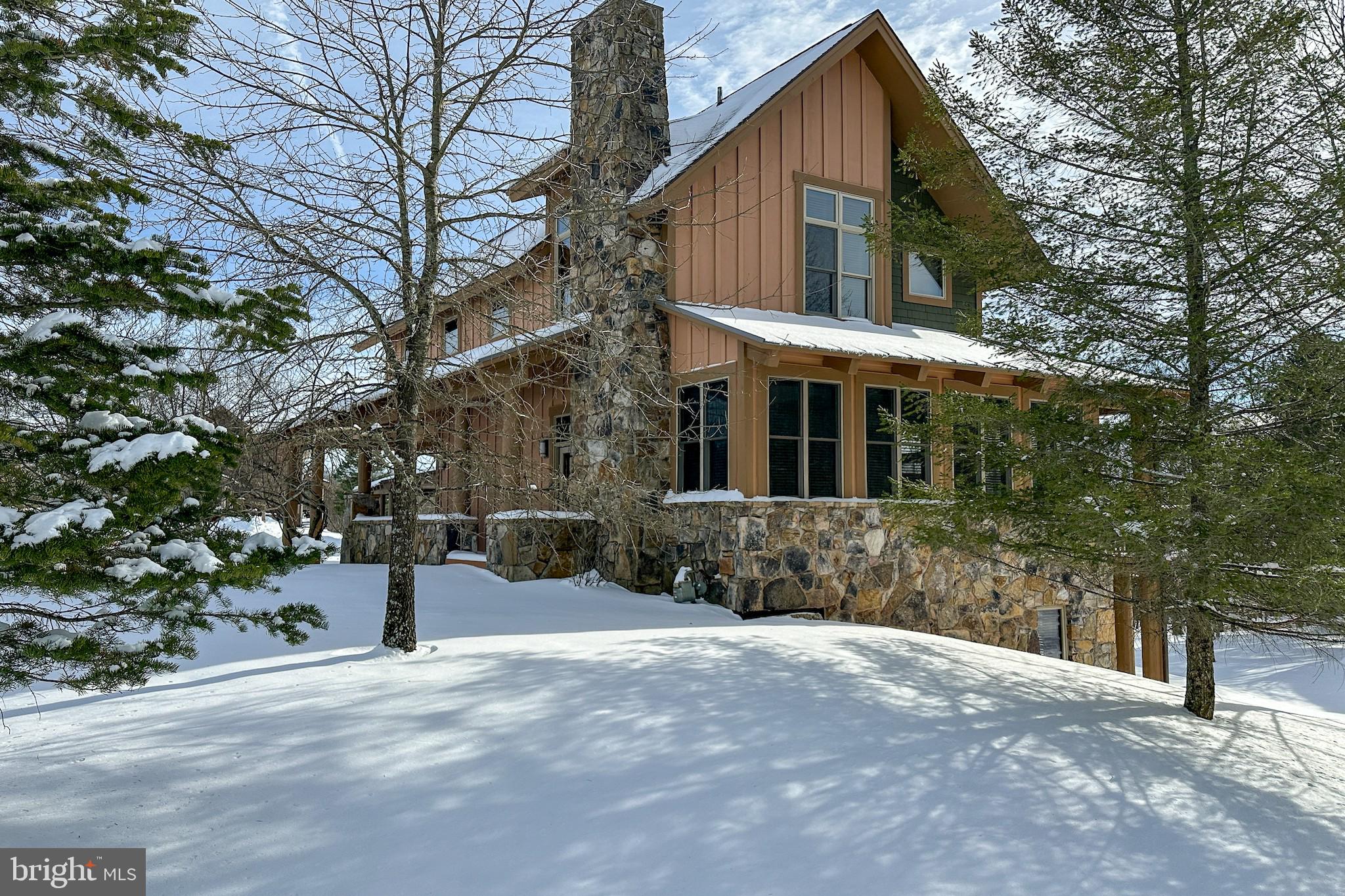 OVERLOOK CABINS - Residential