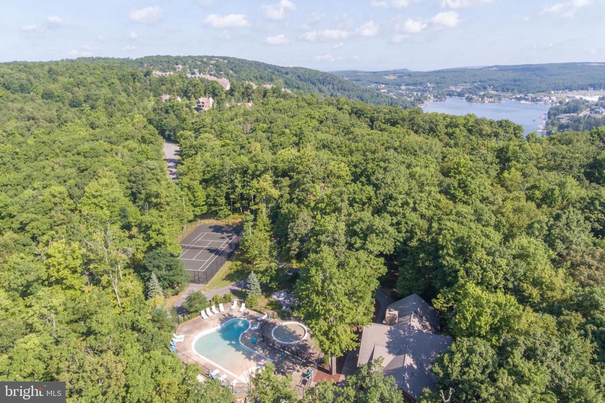 OVERLOOK CABINS - Residential