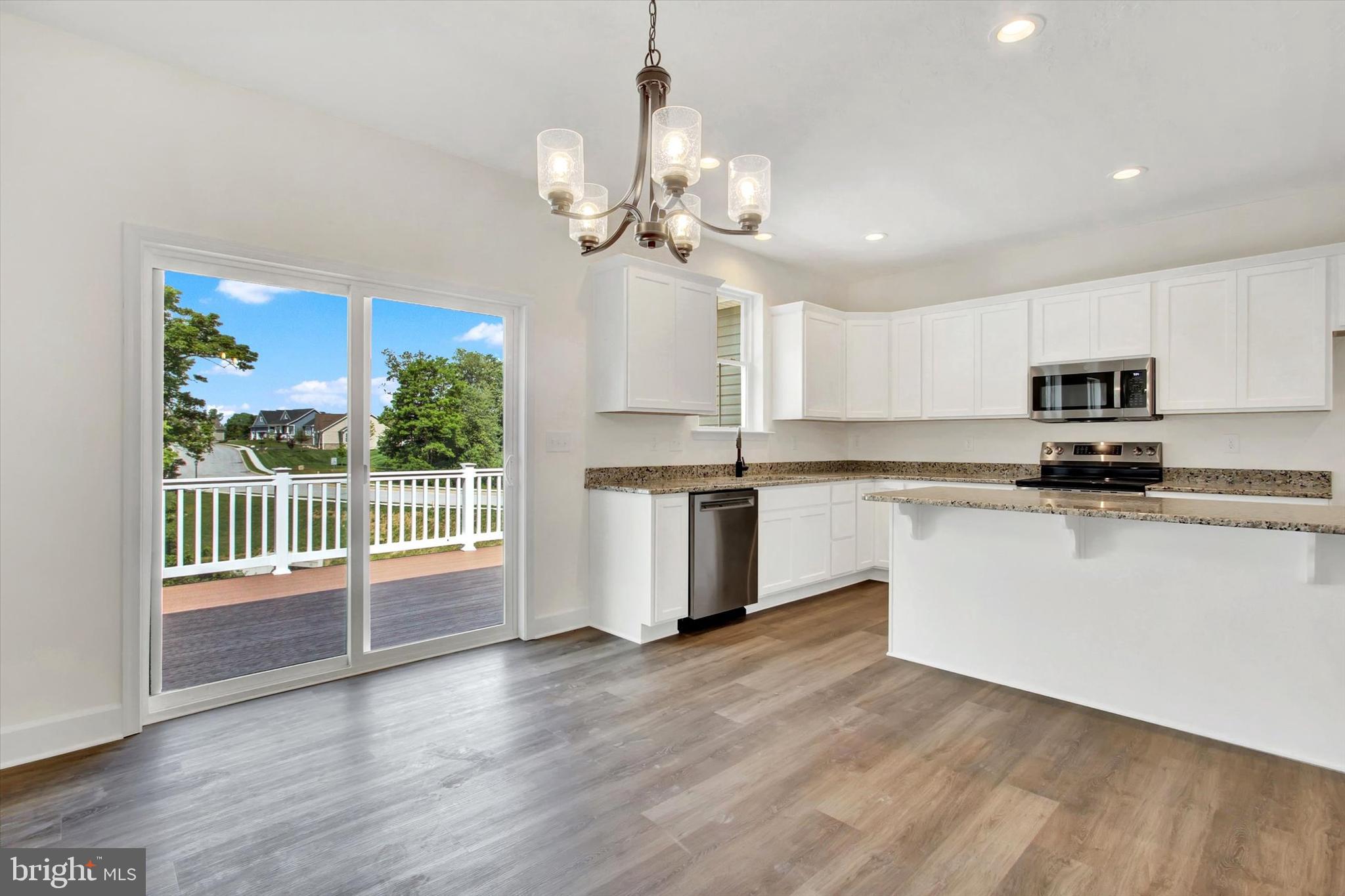 THORNBURY HUNT II - Residential