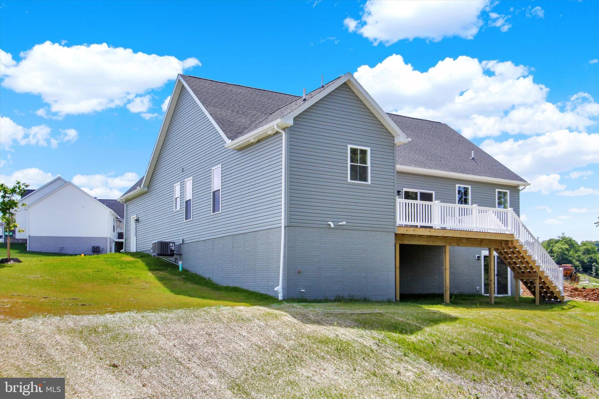 THORNBURY HUNT II - Residential