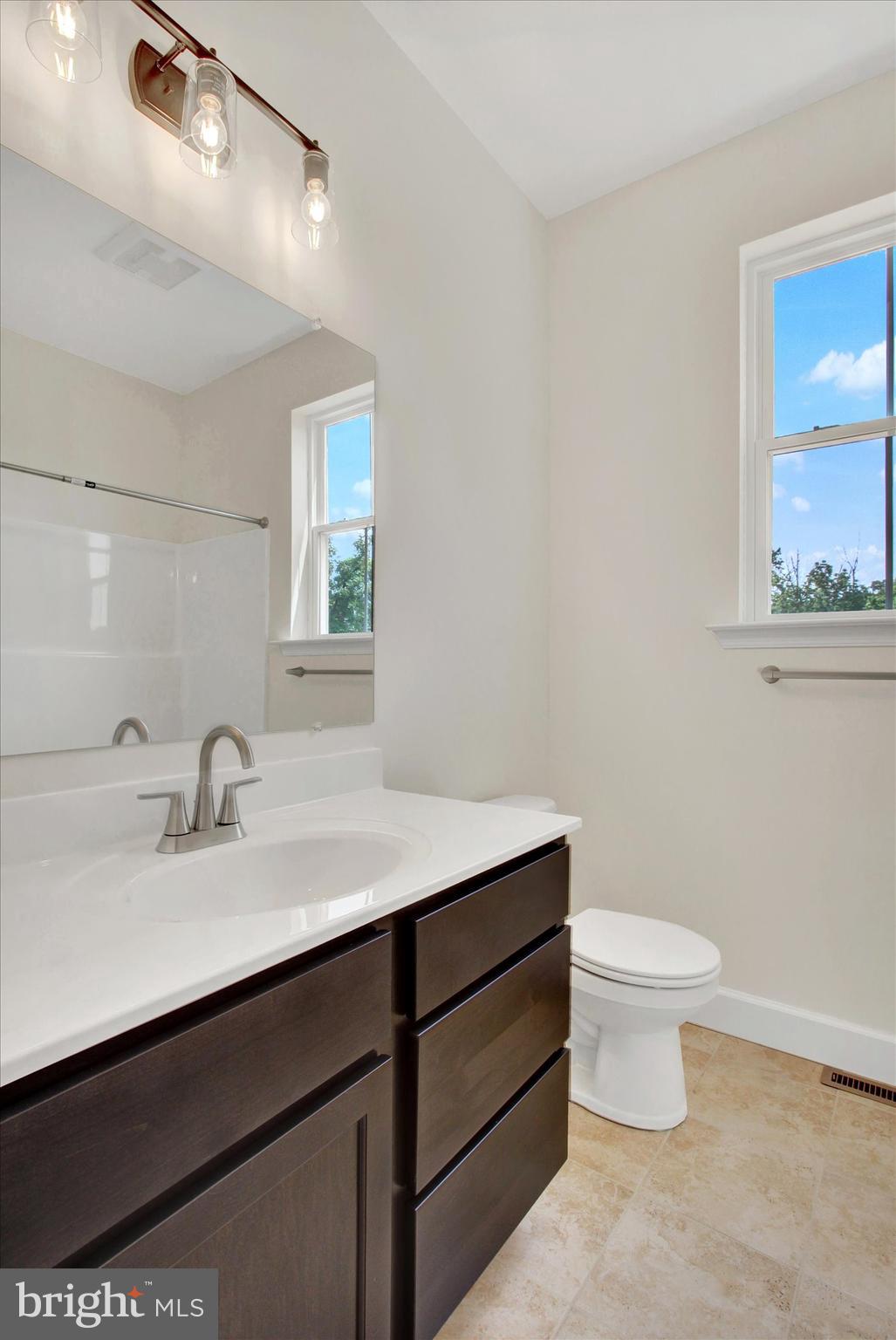 THORNBURY HUNT II - Residential