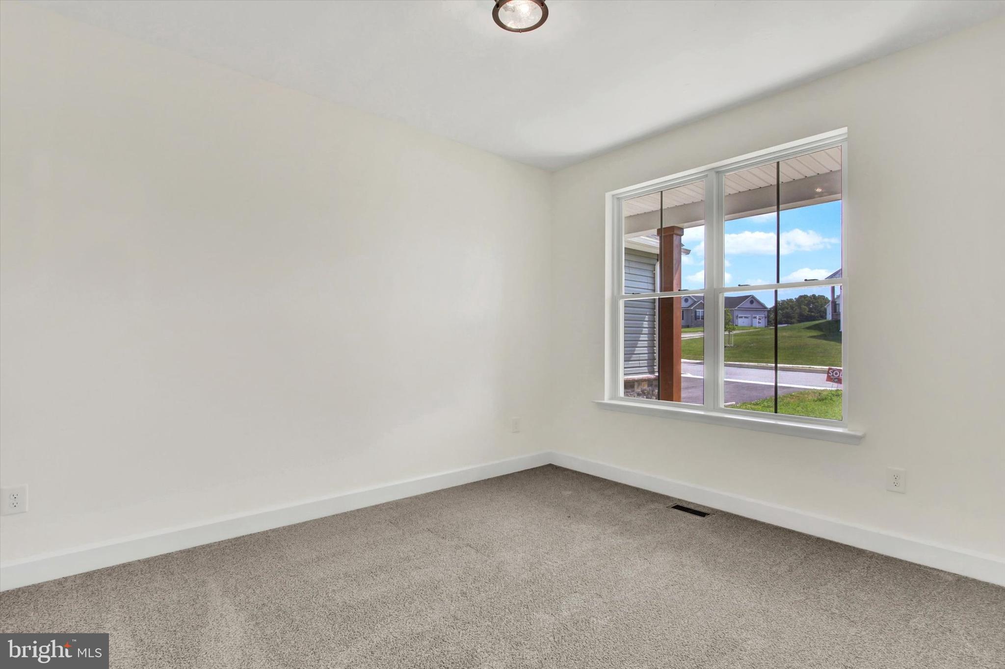 THORNBURY HUNT II - Residential