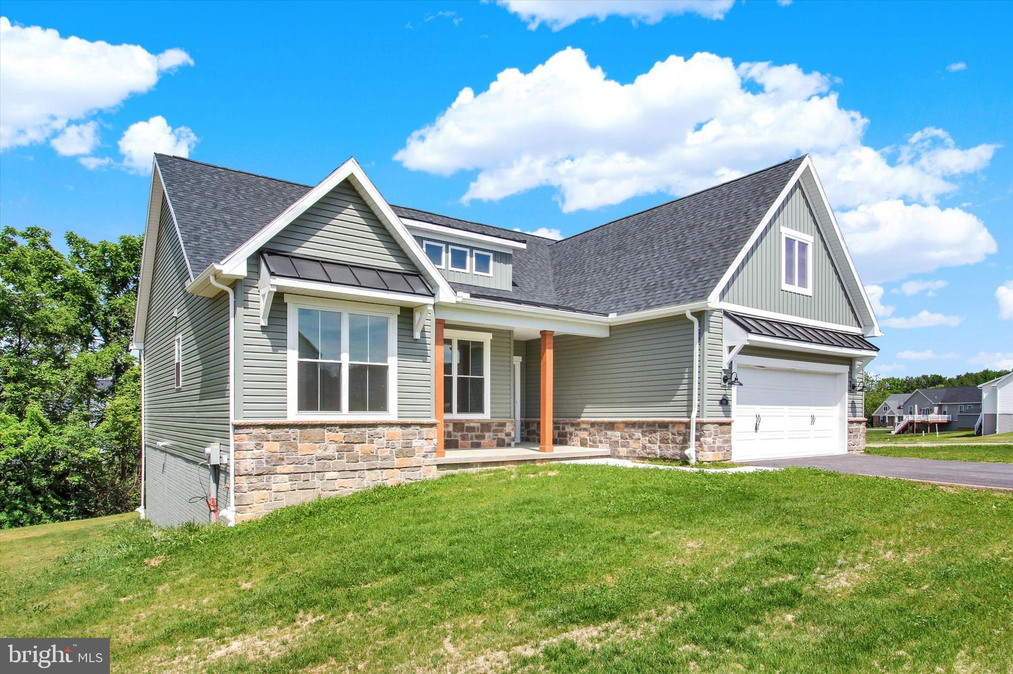 THORNBURY HUNT II - Residential