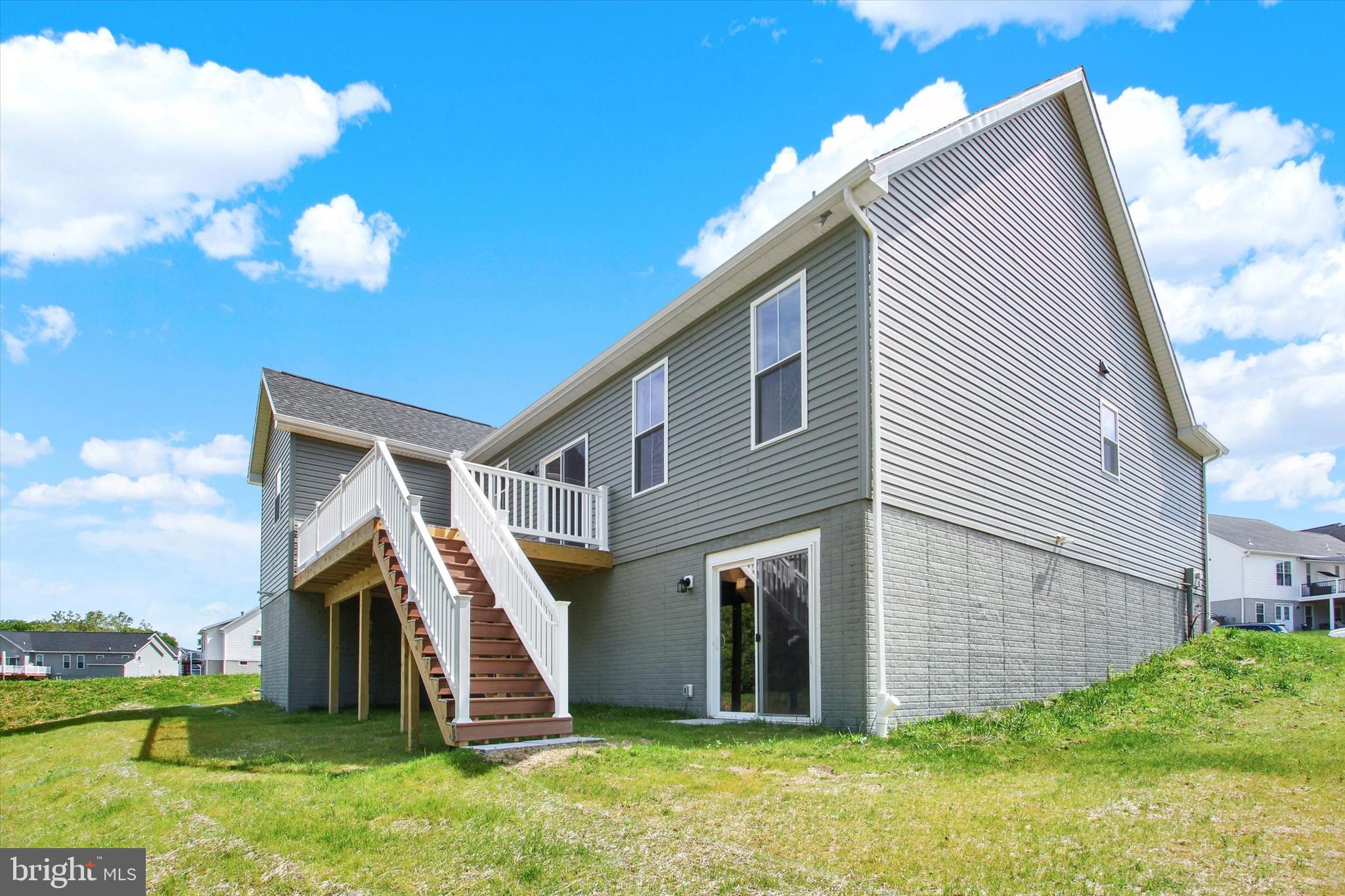 THORNBURY HUNT II - Residential