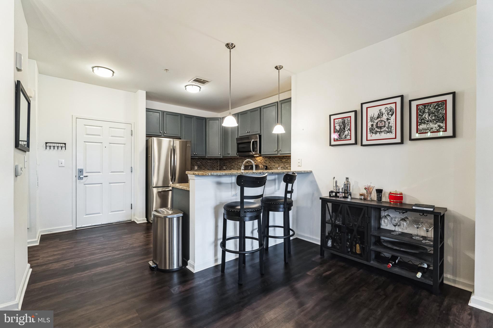 THE GRANDE AT RIVERVIEW - Residential Lease