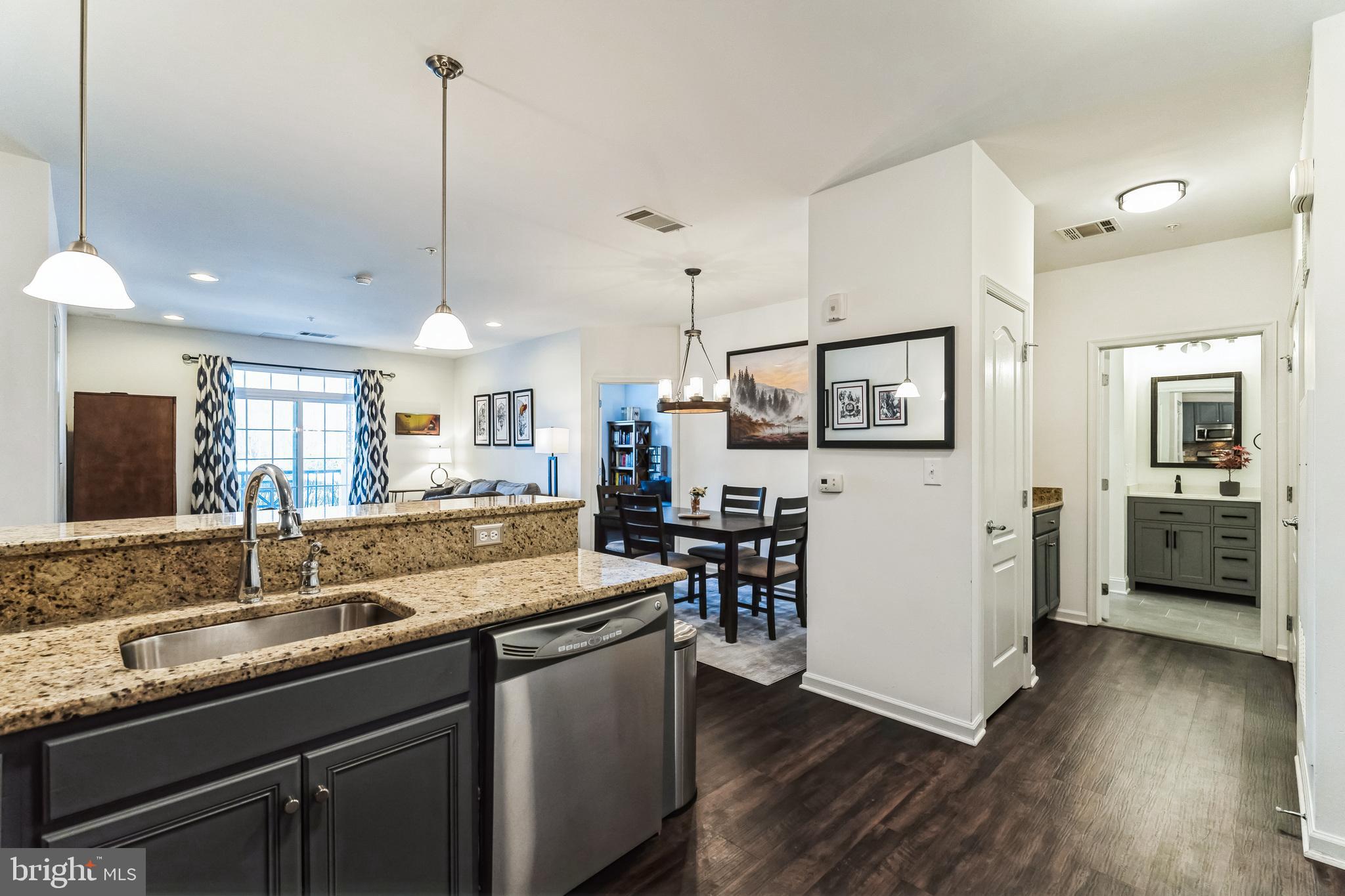THE GRANDE AT RIVERVIEW - Residential Lease