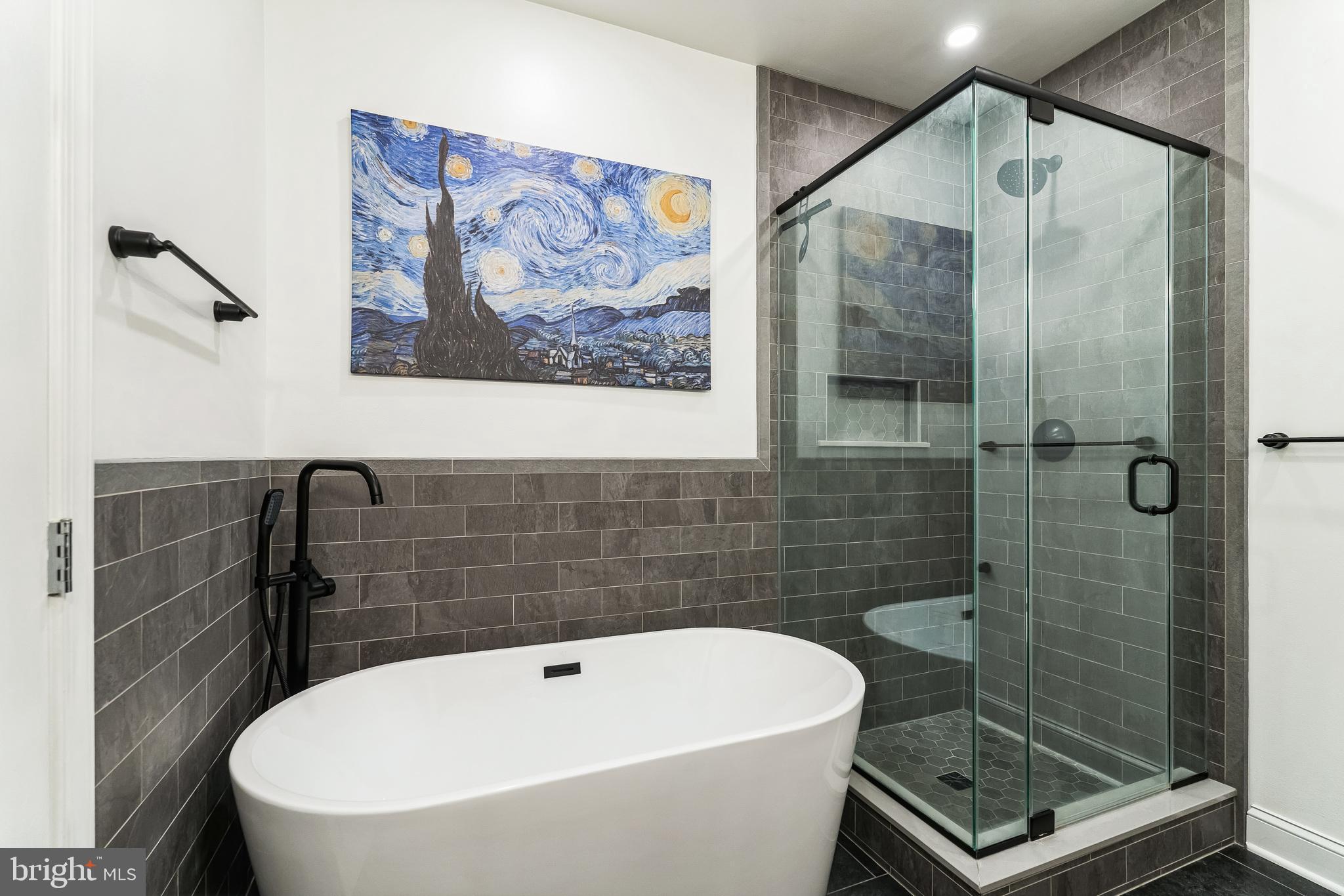 THE GRANDE AT RIVERVIEW - Residential Lease