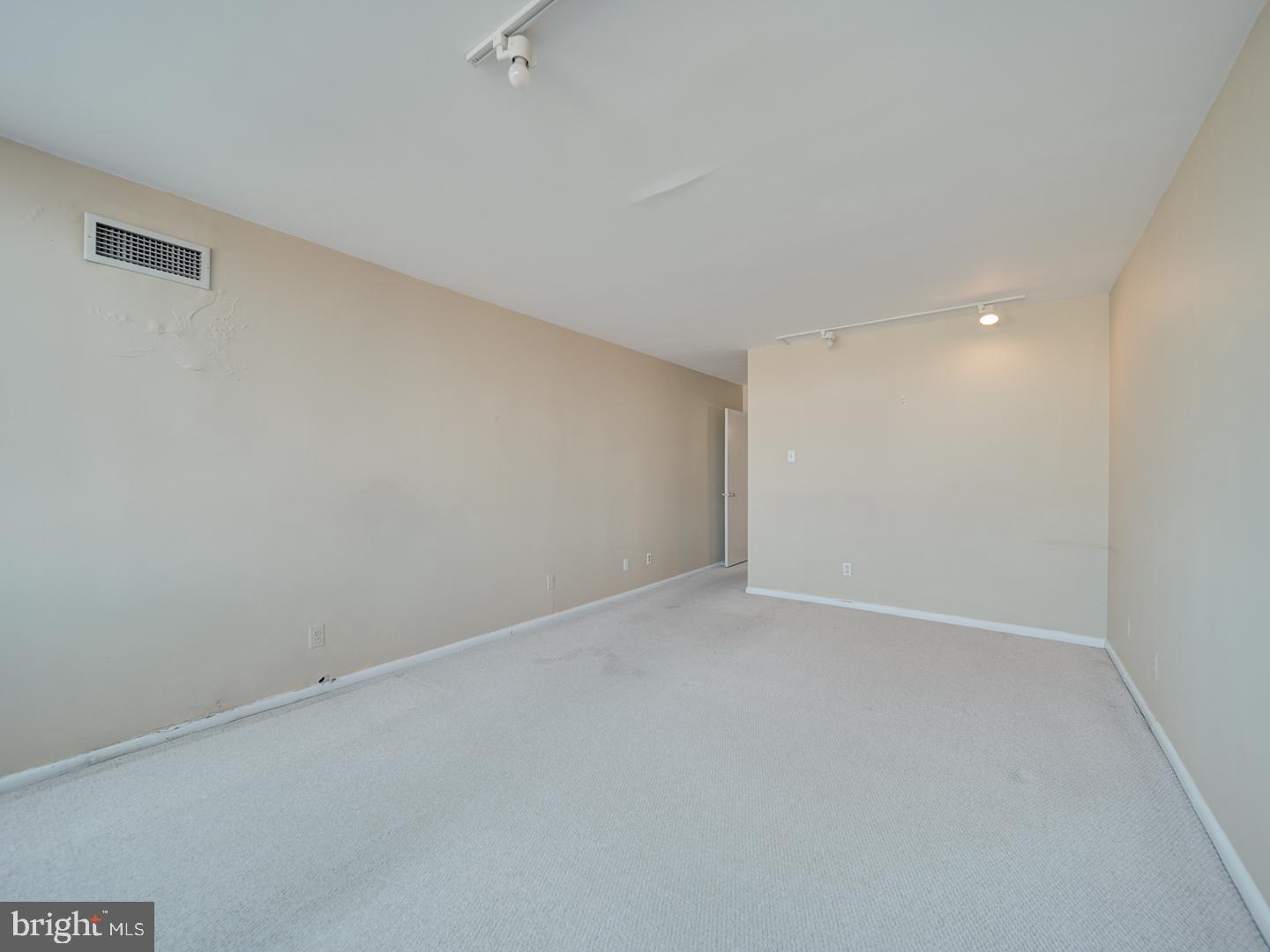 THE KENWOOD - Residential