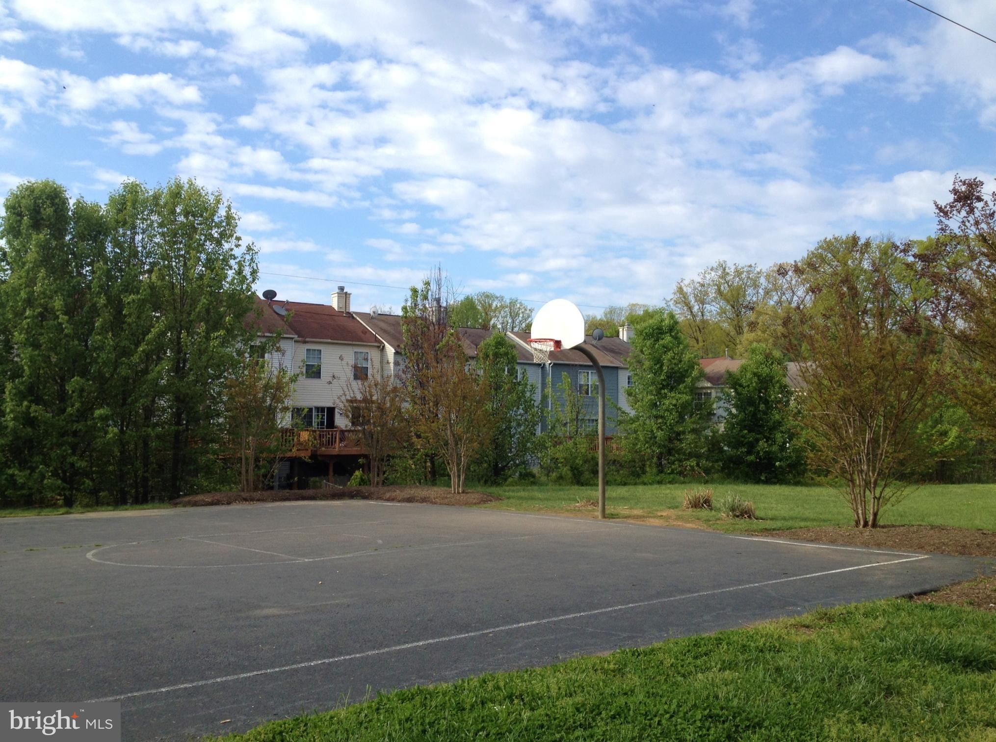 LANDSDOWNE - Residential Lease
