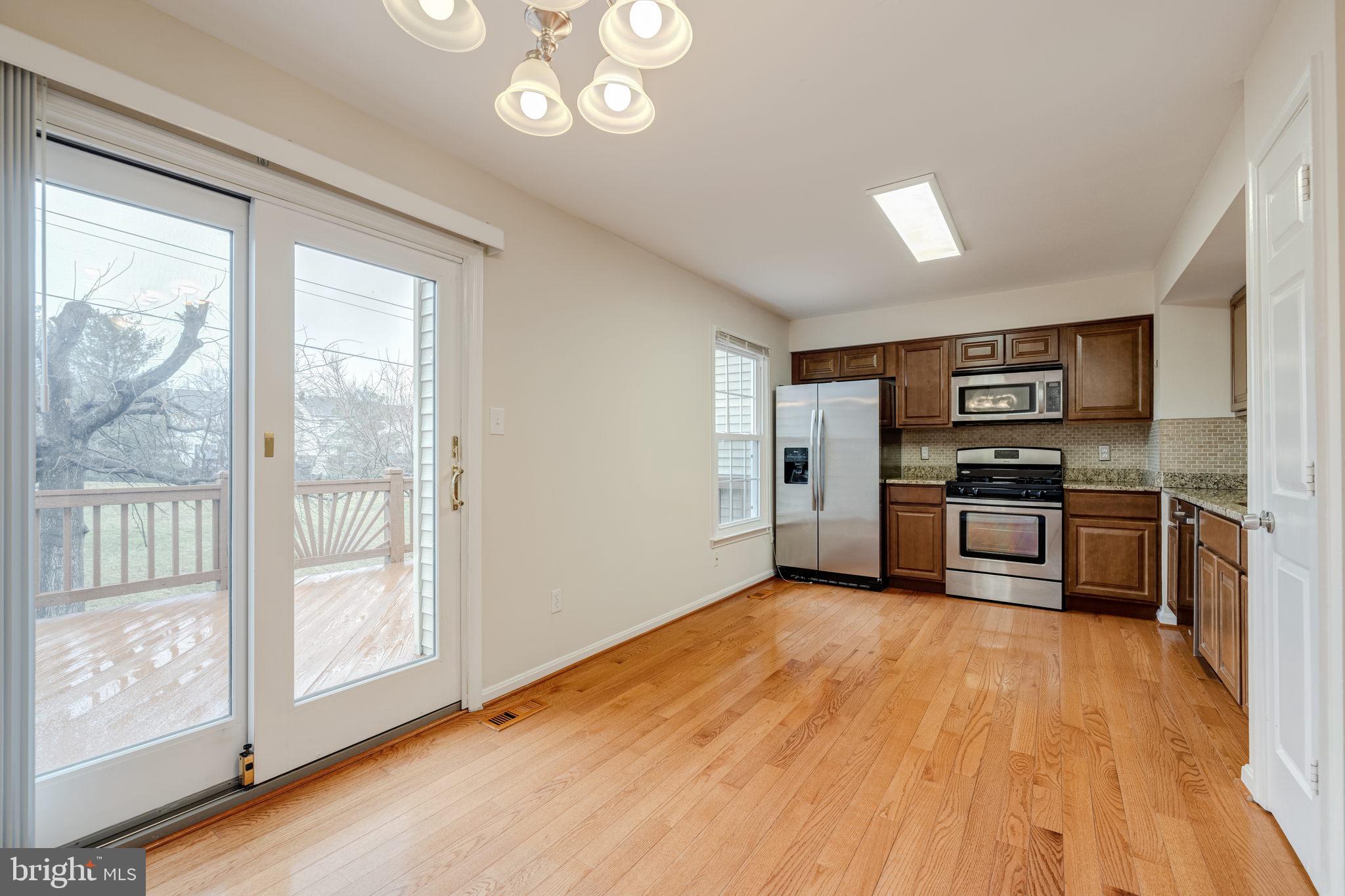 LANDSDOWNE - Residential Lease