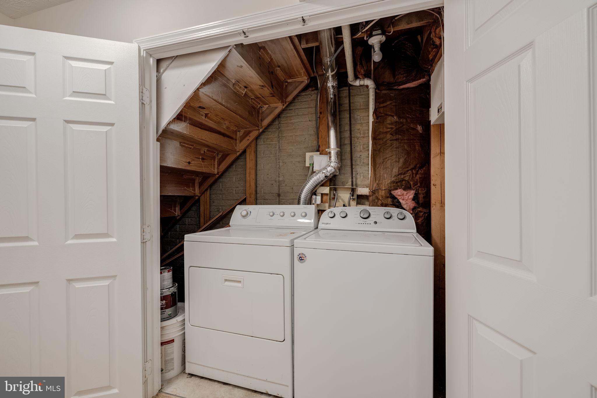 LANDSDOWNE - Residential Lease
