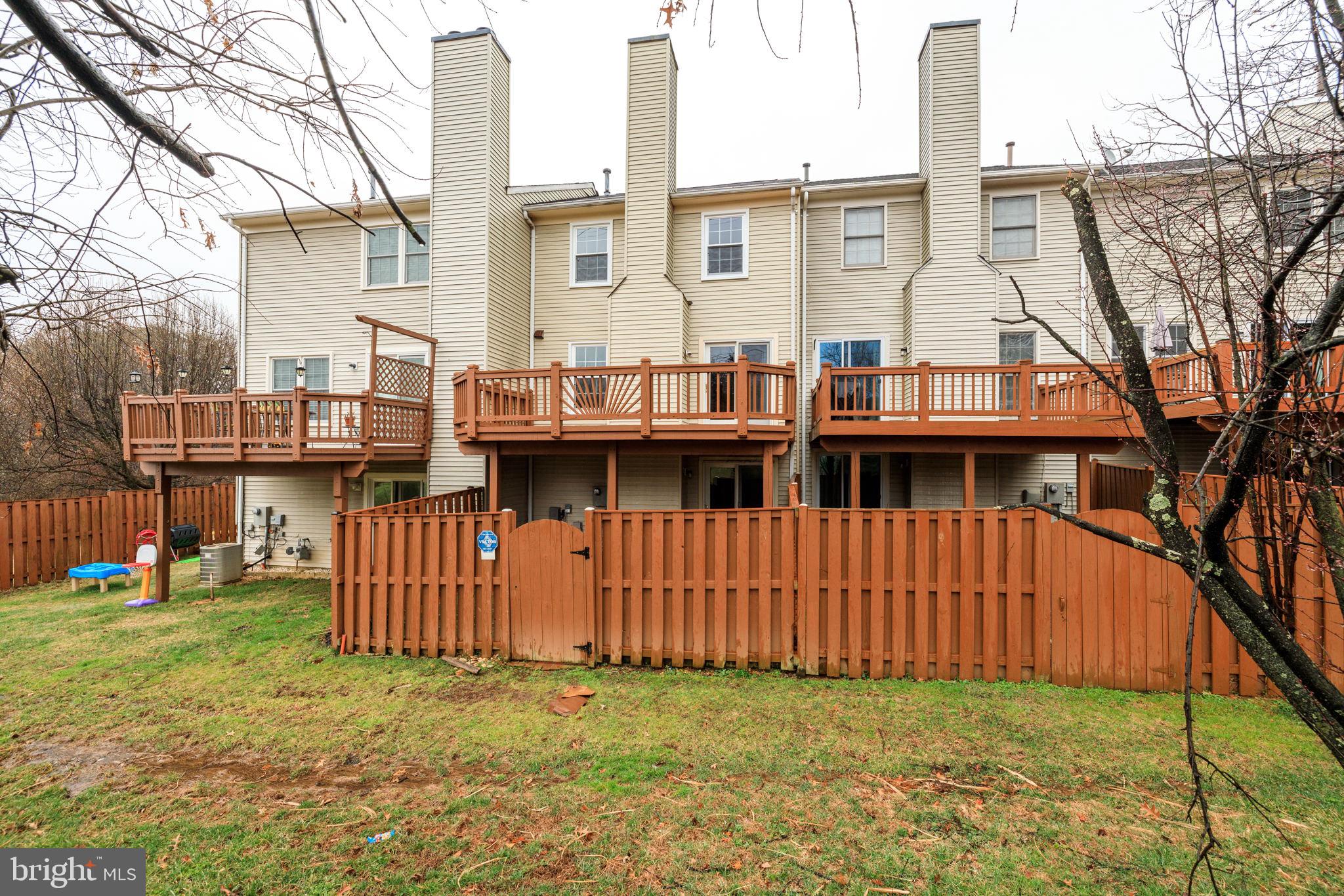 LANDSDOWNE - Residential Lease