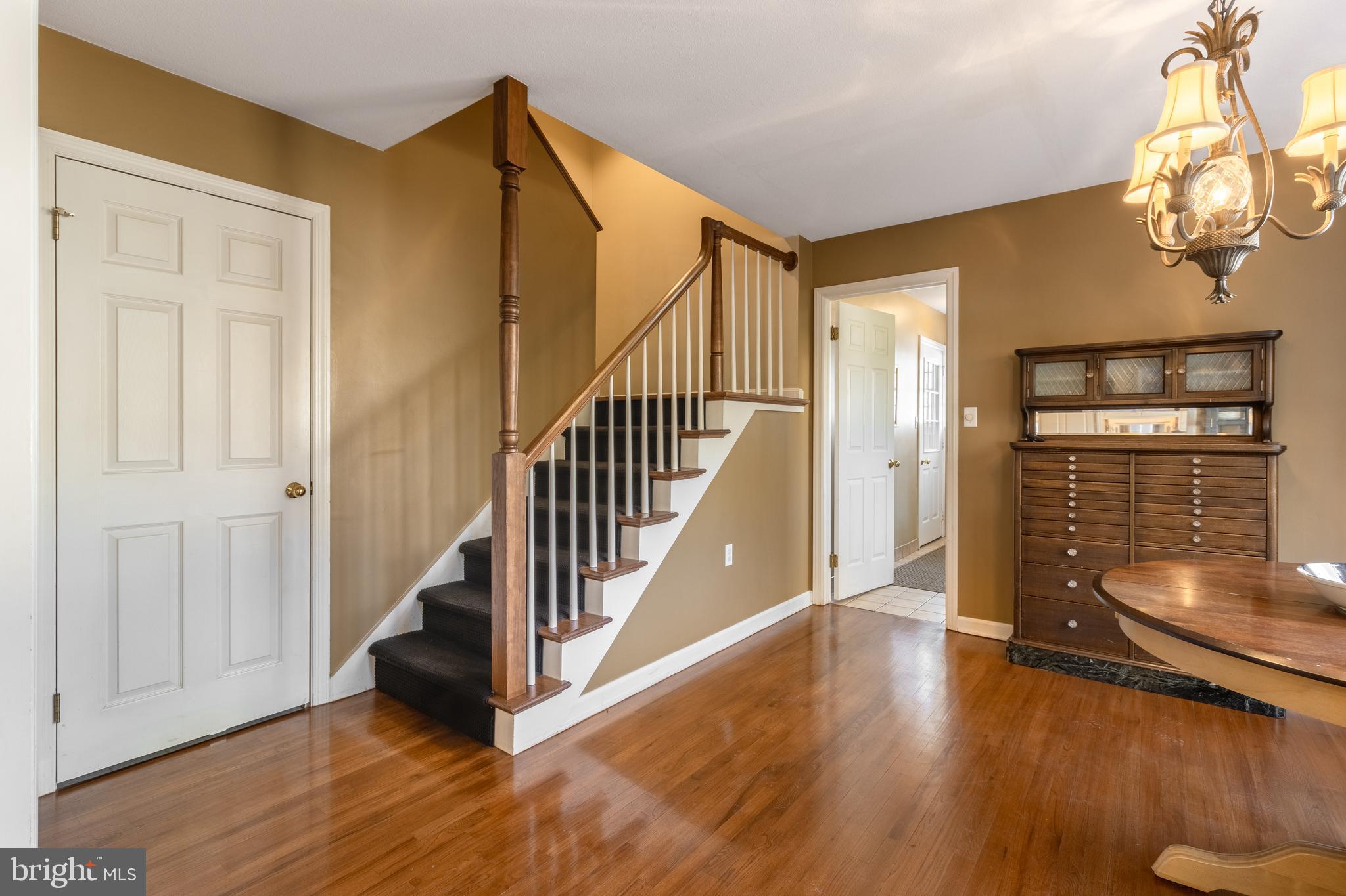 CENTRE HILLS - Residential