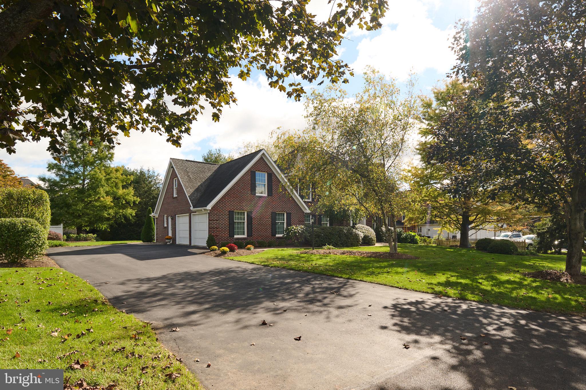 CENTRE HILLS - Residential