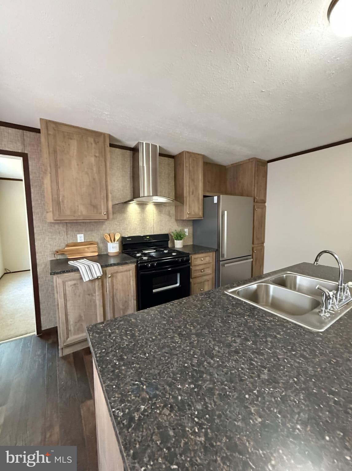 WALNUT GROVE MOBILE HOME PARK - Residential
