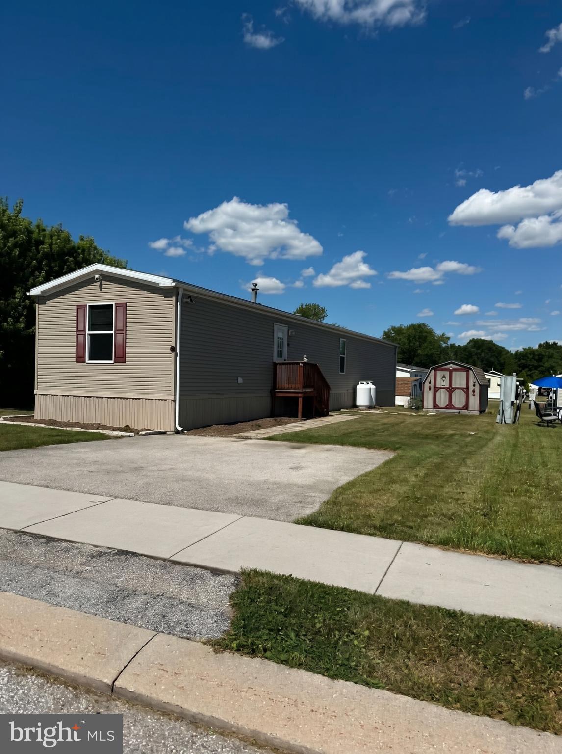 WALNUT GROVE MOBILE HOME PARK - Residential