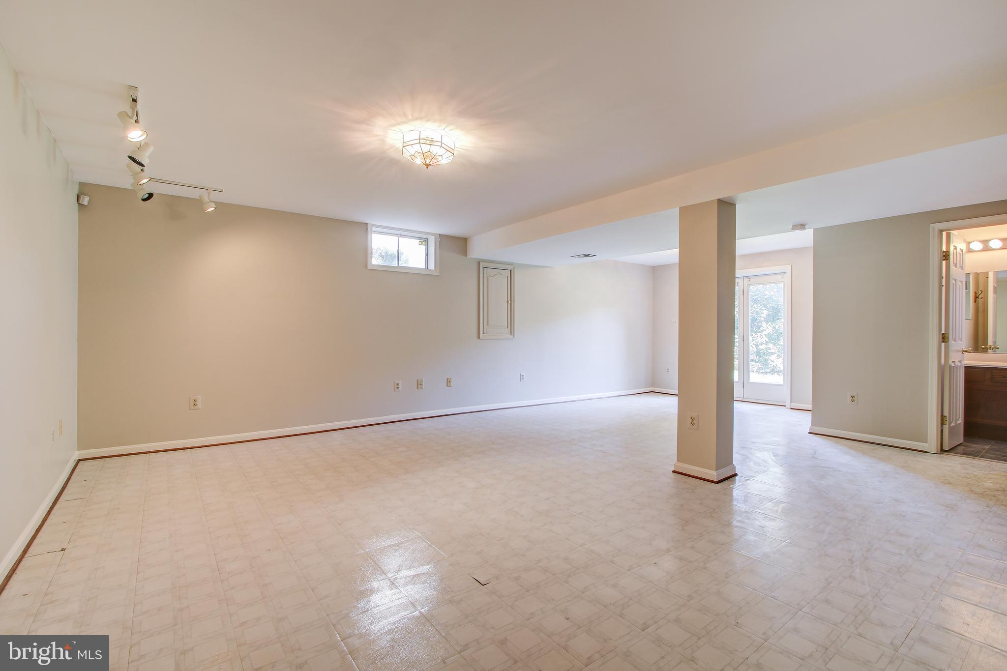 ORCHARD HILLS - Residential