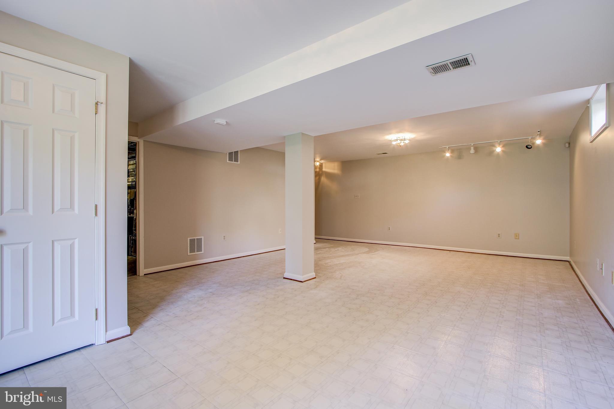 ORCHARD HILLS - Residential