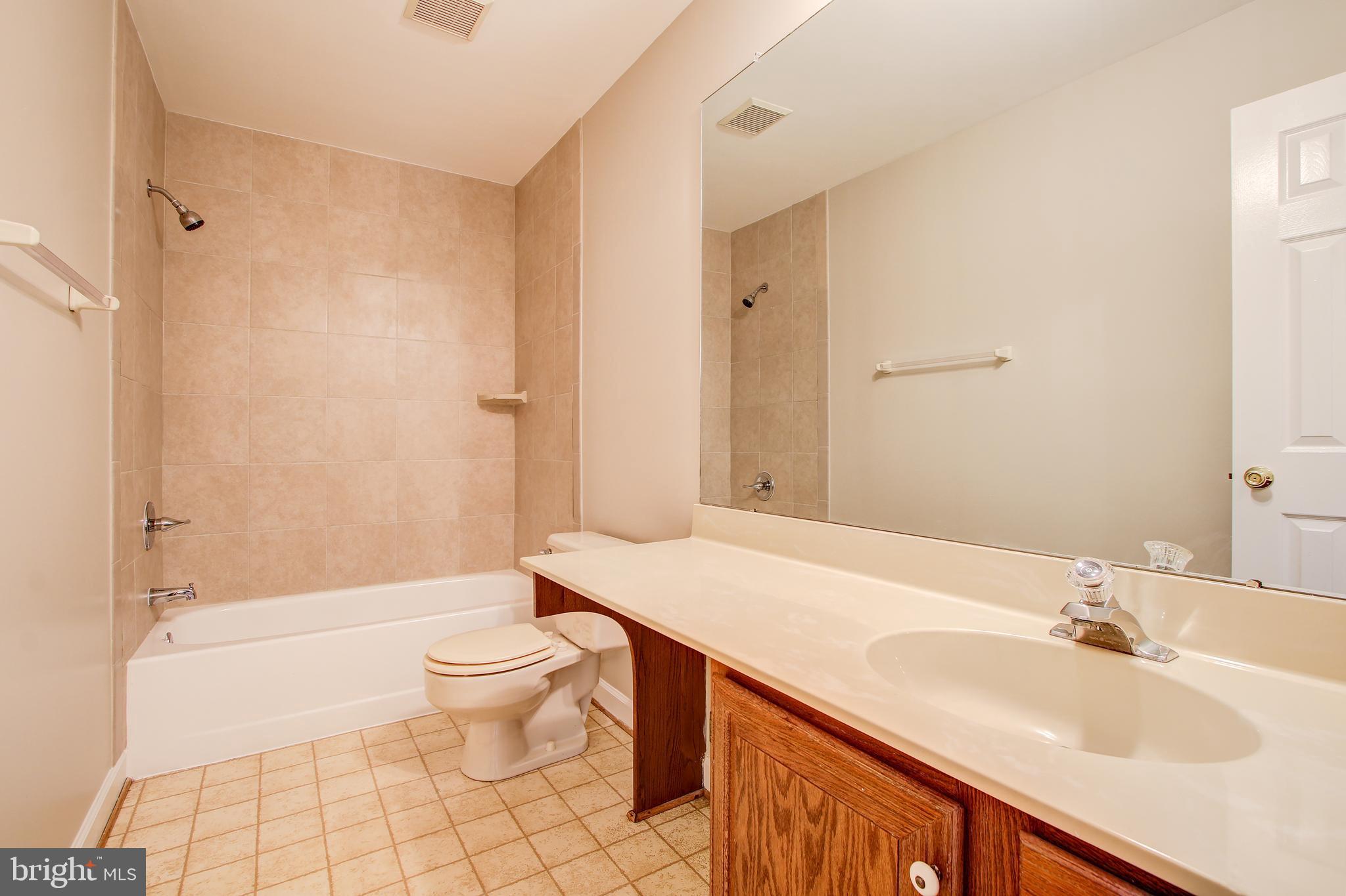 ORCHARD HILLS - Residential