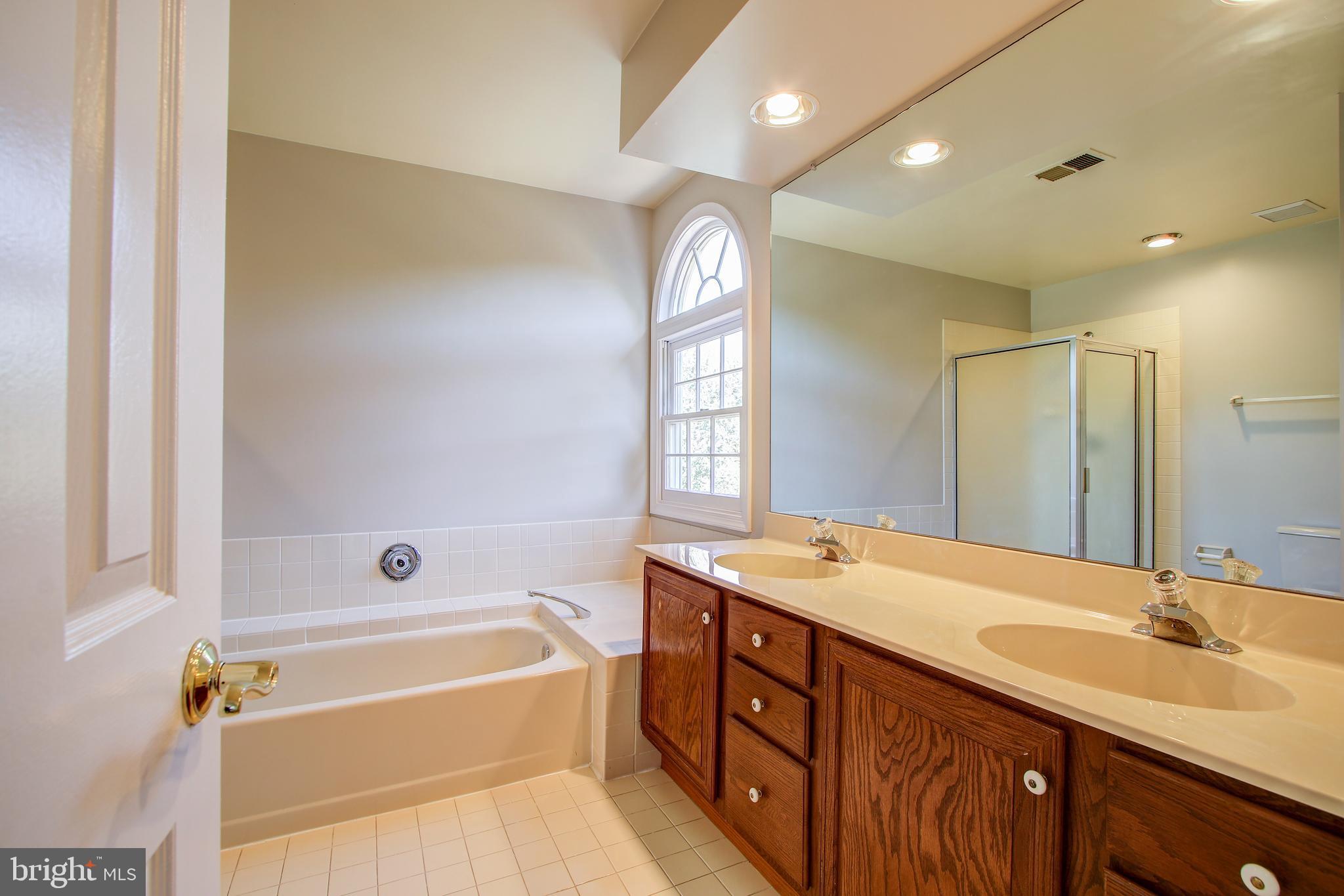 ORCHARD HILLS - Residential