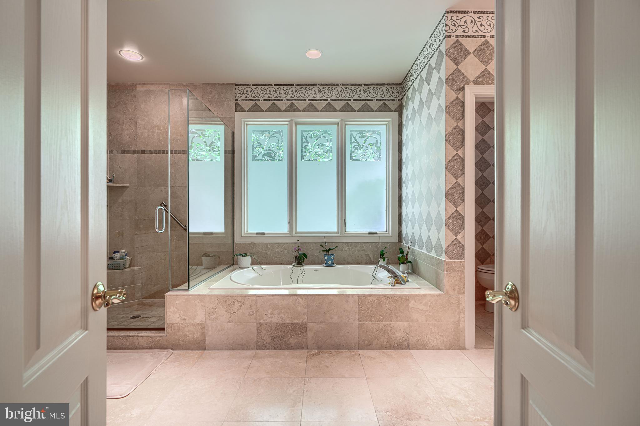 THE ENCLAVE - Residential
