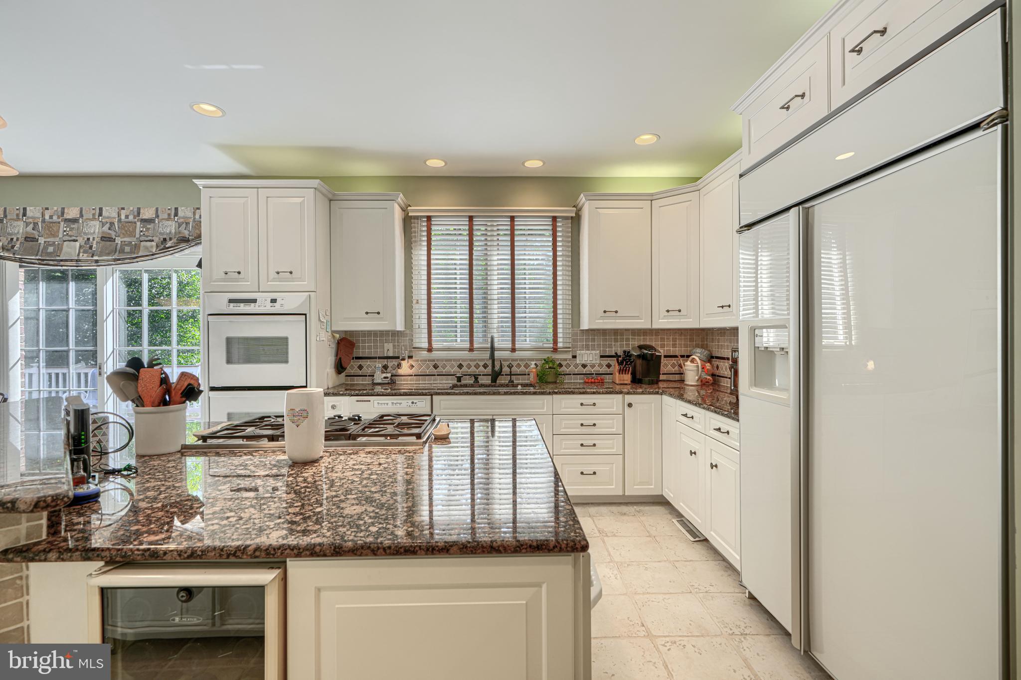 THE ENCLAVE - Residential