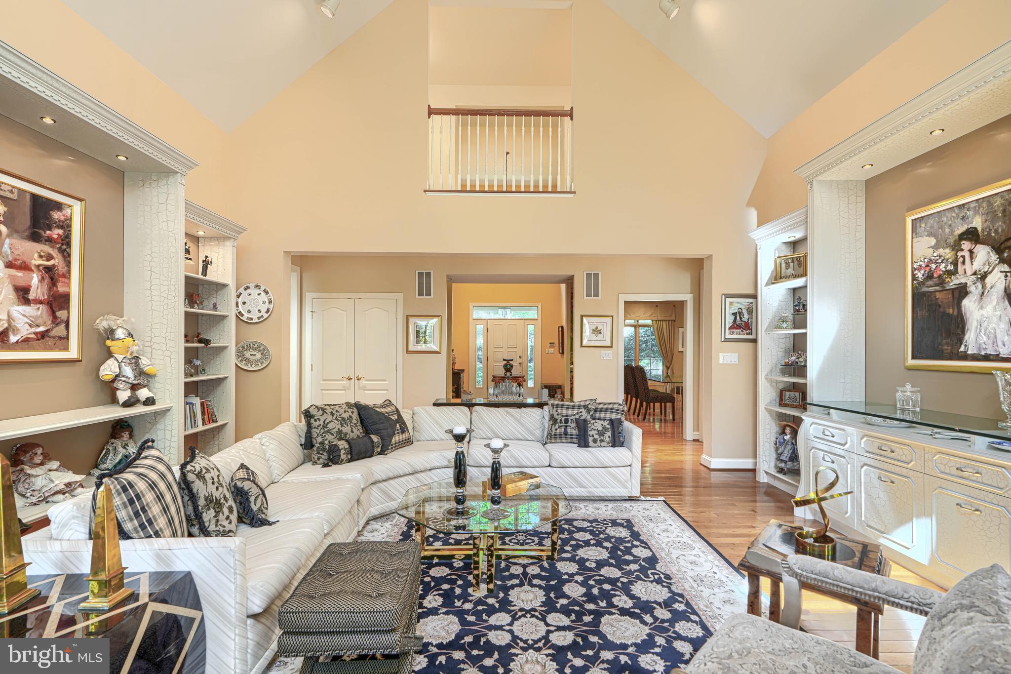 THE ENCLAVE - Residential