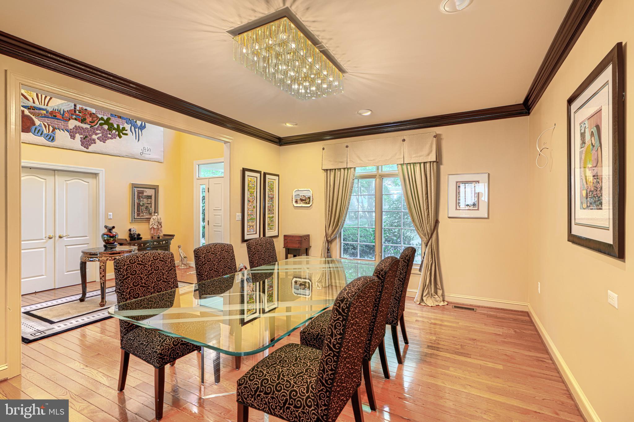 THE ENCLAVE - Residential