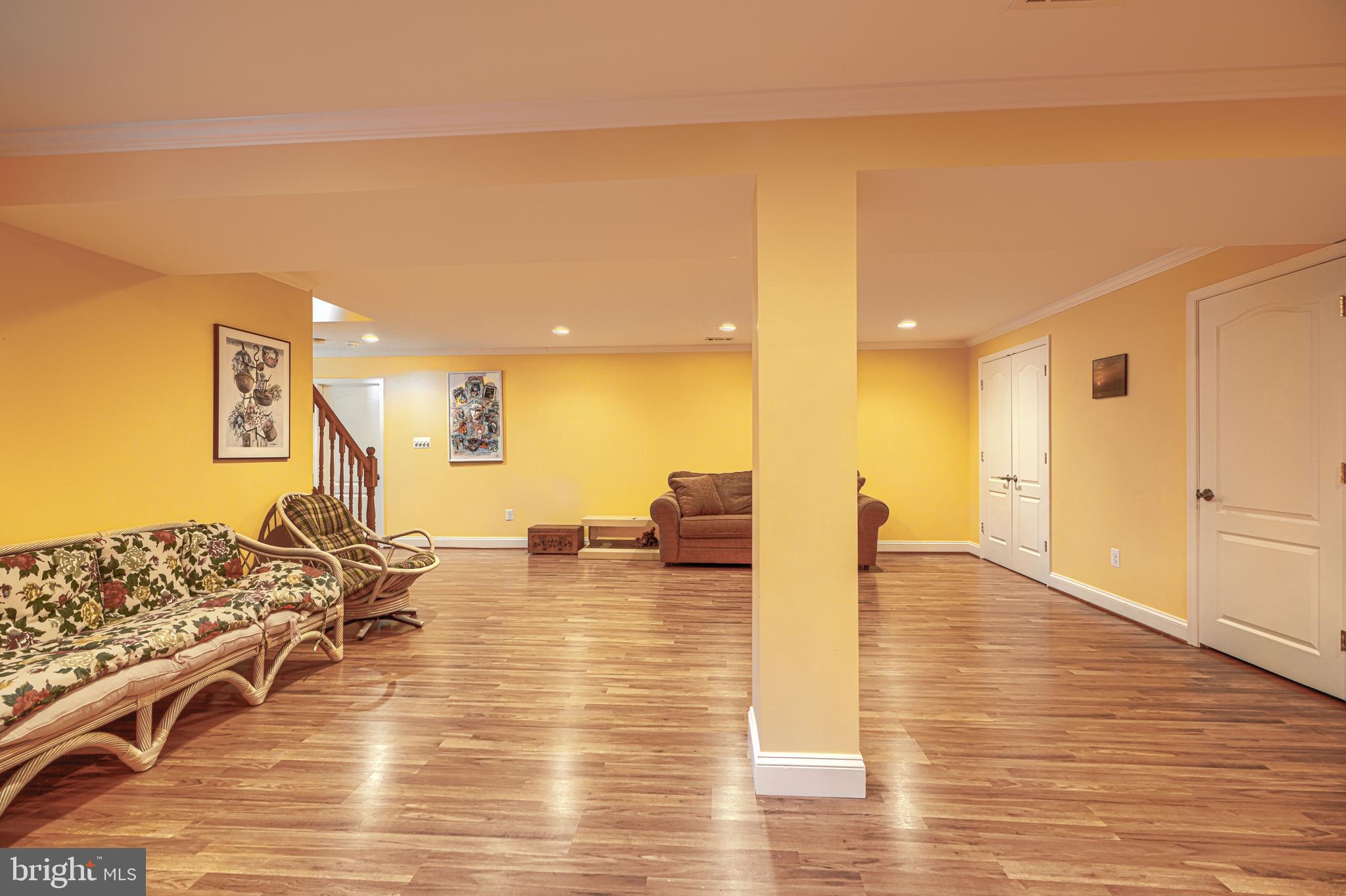 THE ENCLAVE - Residential