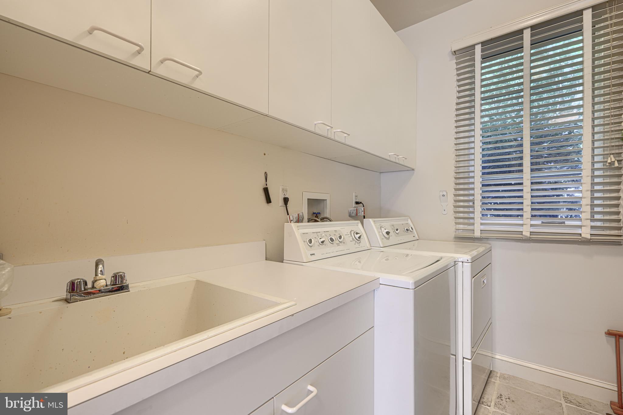 THE ENCLAVE - Residential