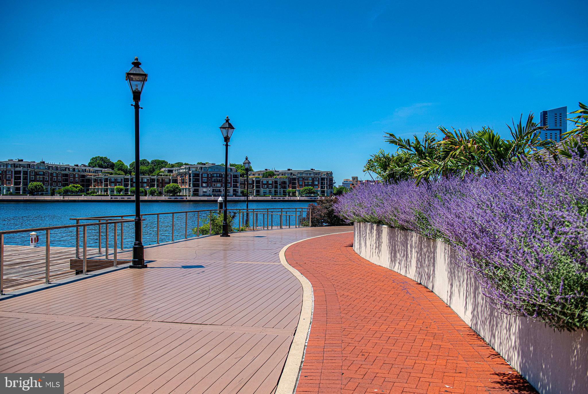 HARBOR EAST - Residential