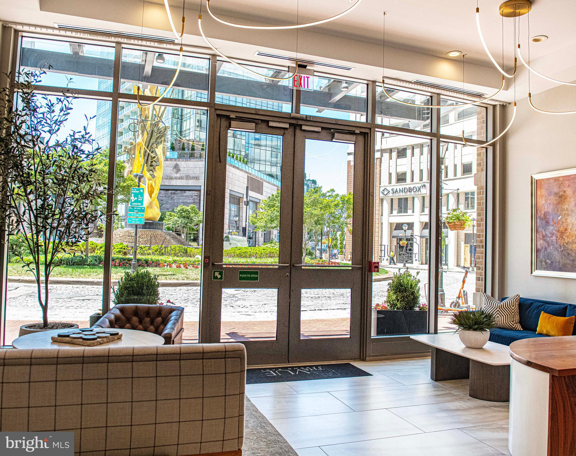 HARBOR EAST - Residential