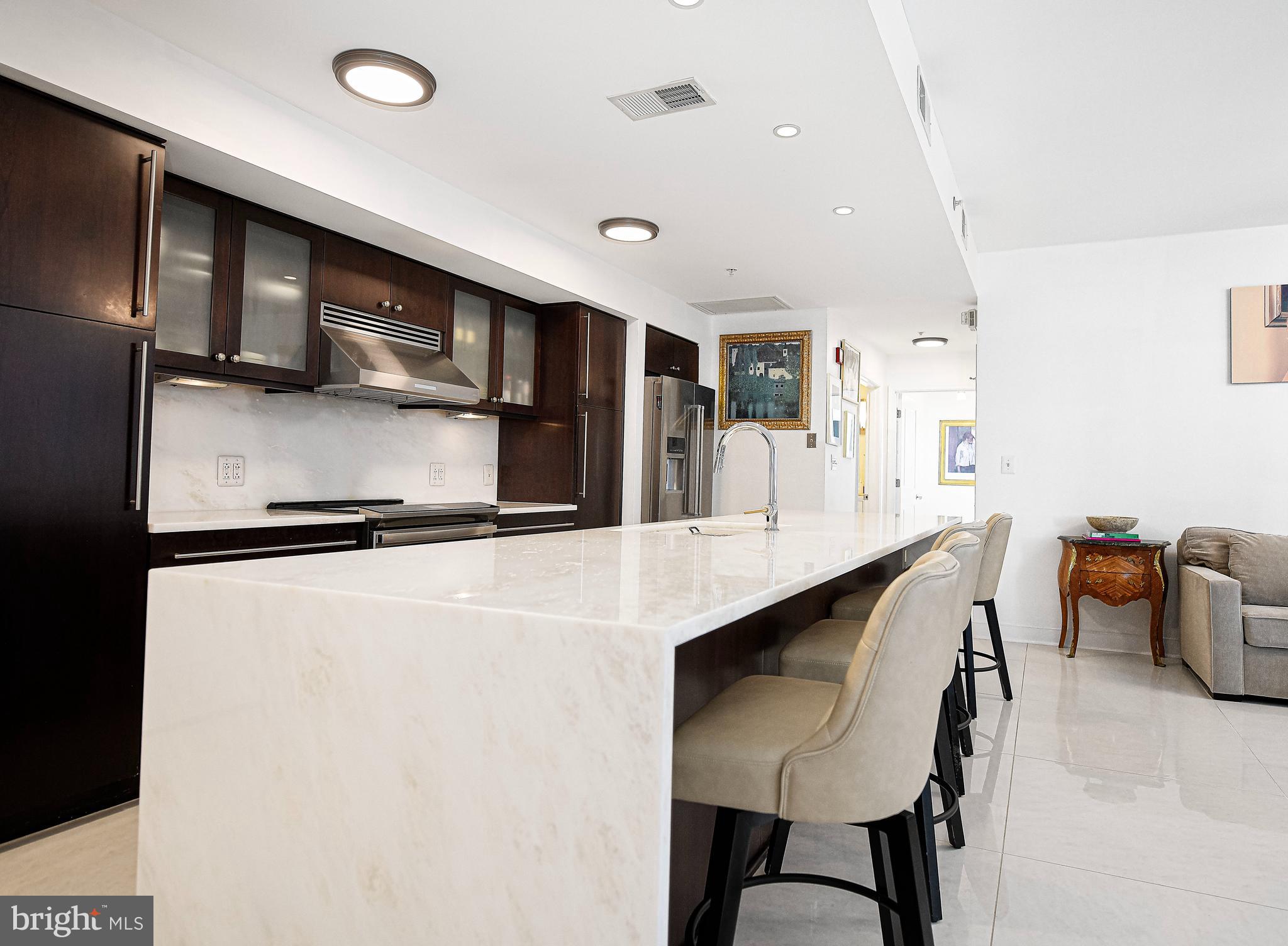 HARBOR EAST - Residential