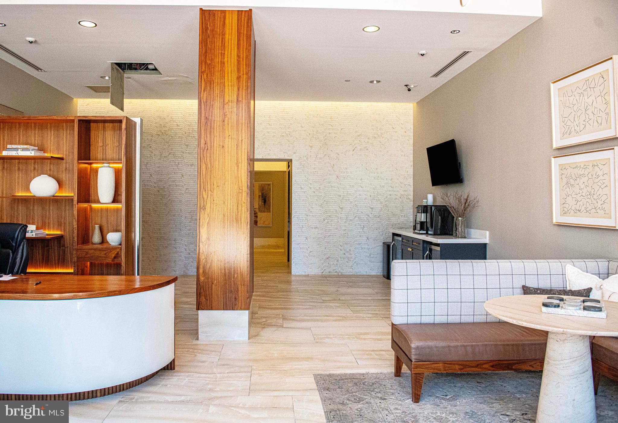 HARBOR EAST - Residential
