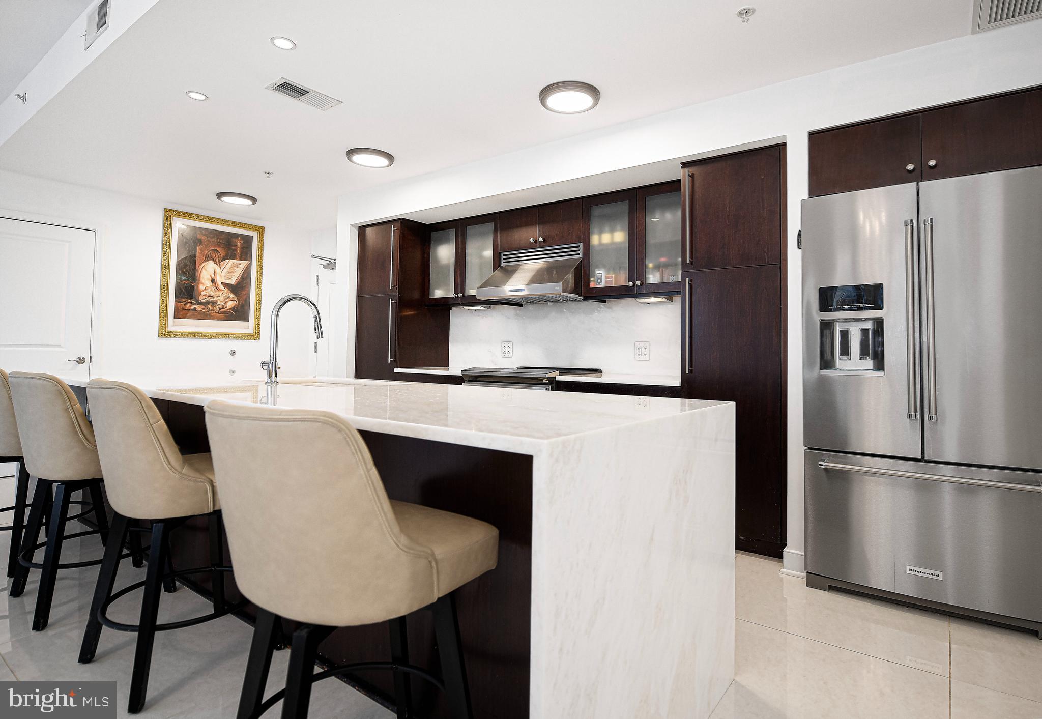 HARBOR EAST - Residential