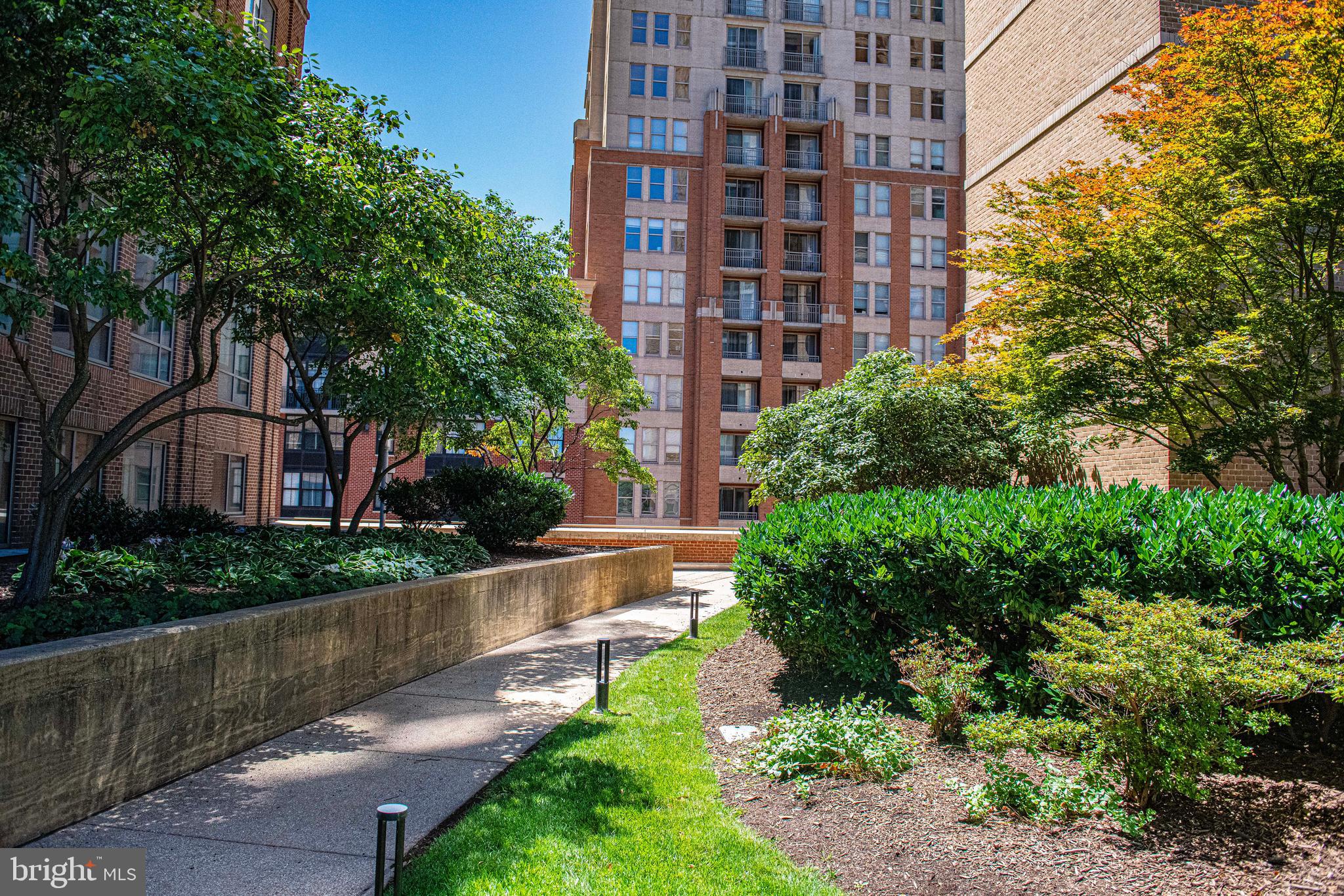 HARBOR EAST - Residential