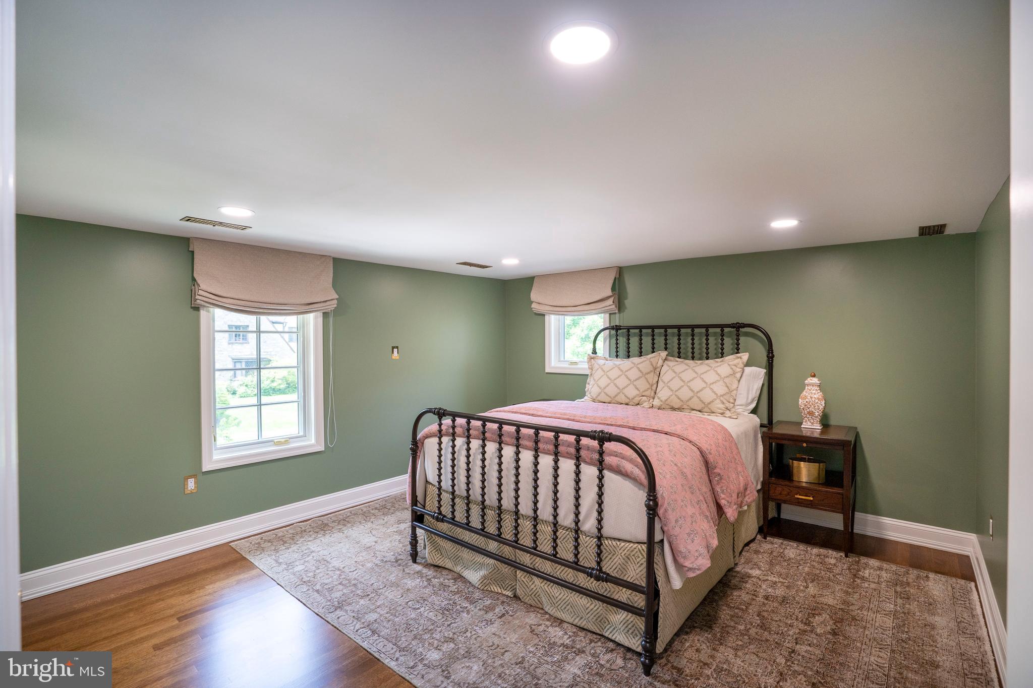 COLLEGE HEIGHTS - Residential